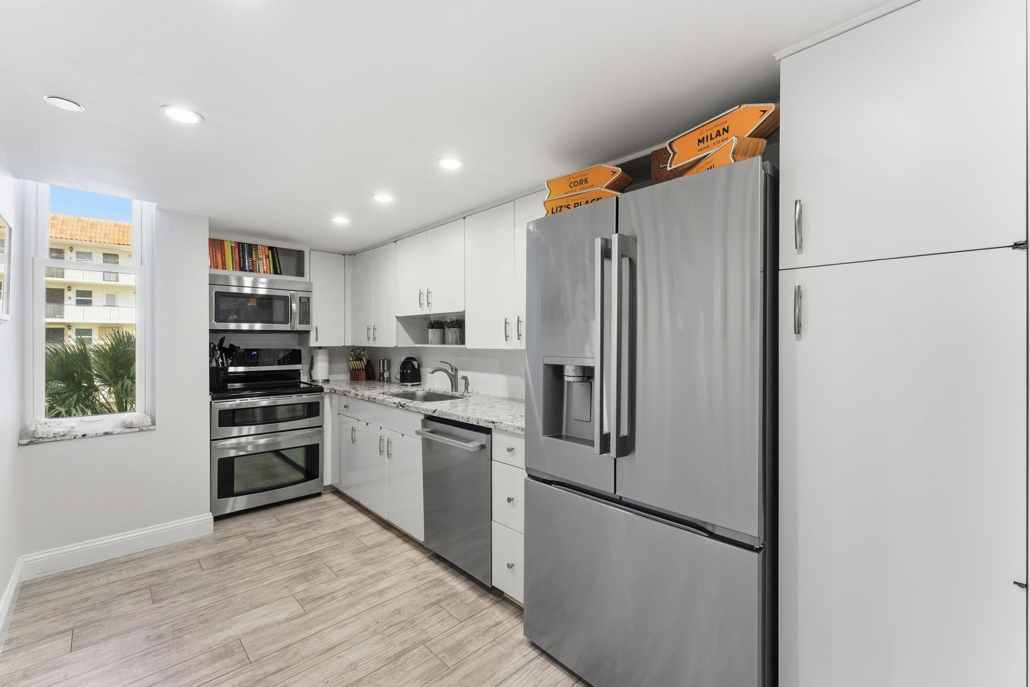 2727 N Ocean Boulevard Unit 301 Property Photo 6