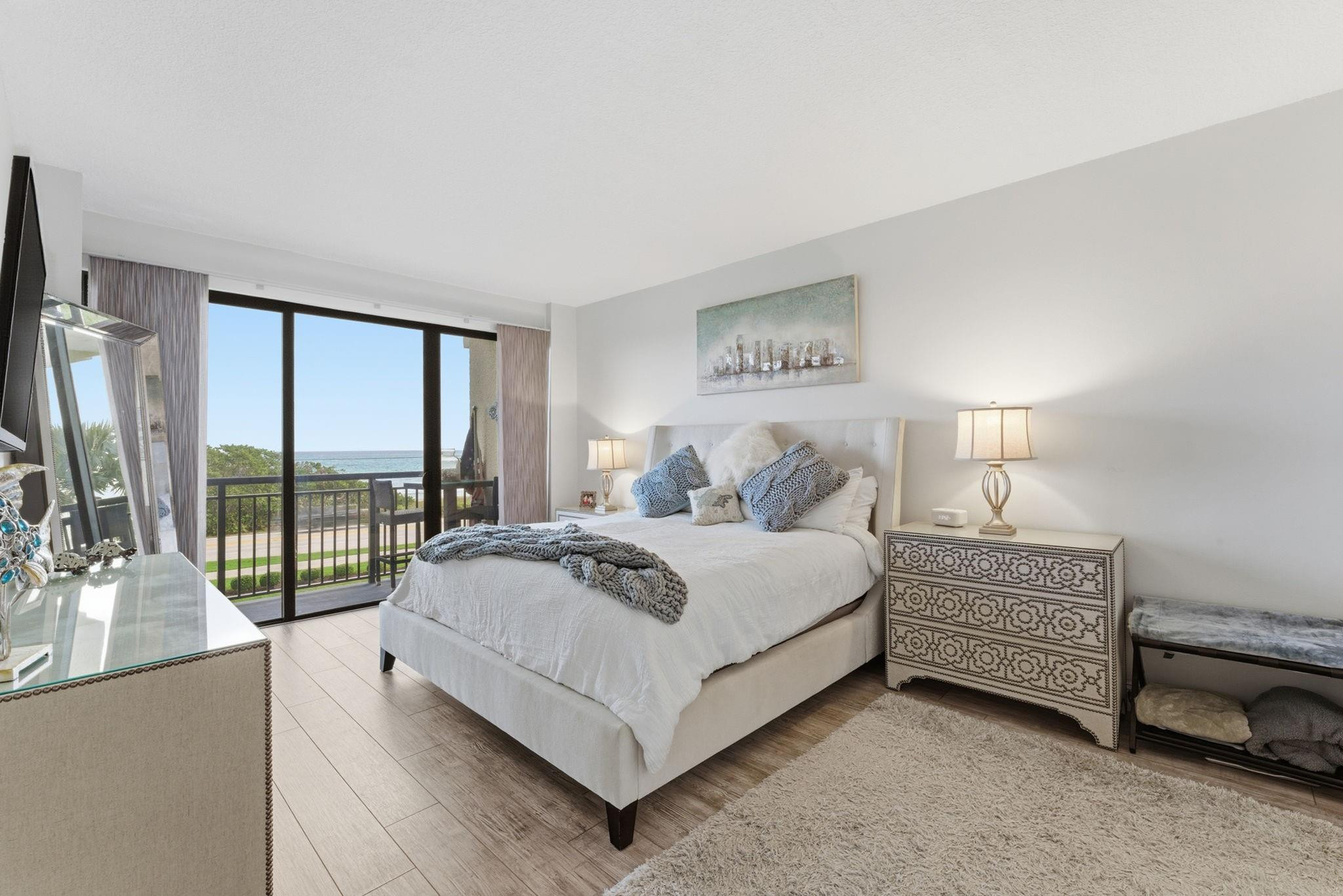 2727 N Ocean Boulevard Unit 301 Property Photo 9