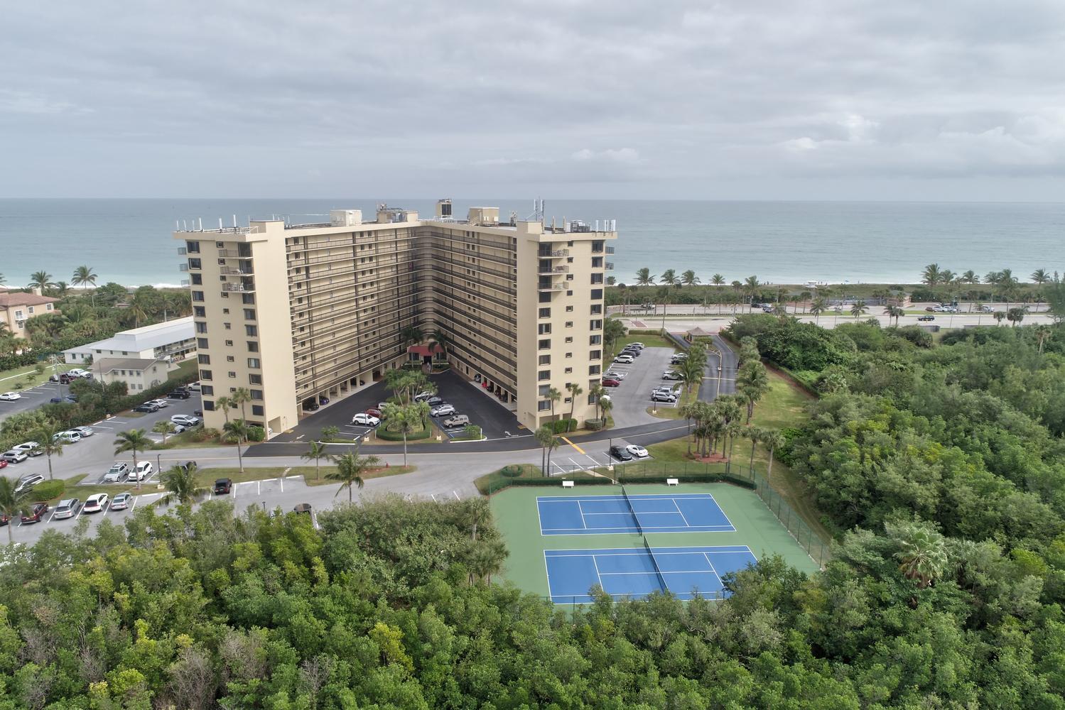 801 S Ocean Drive 701 Property Photo 2