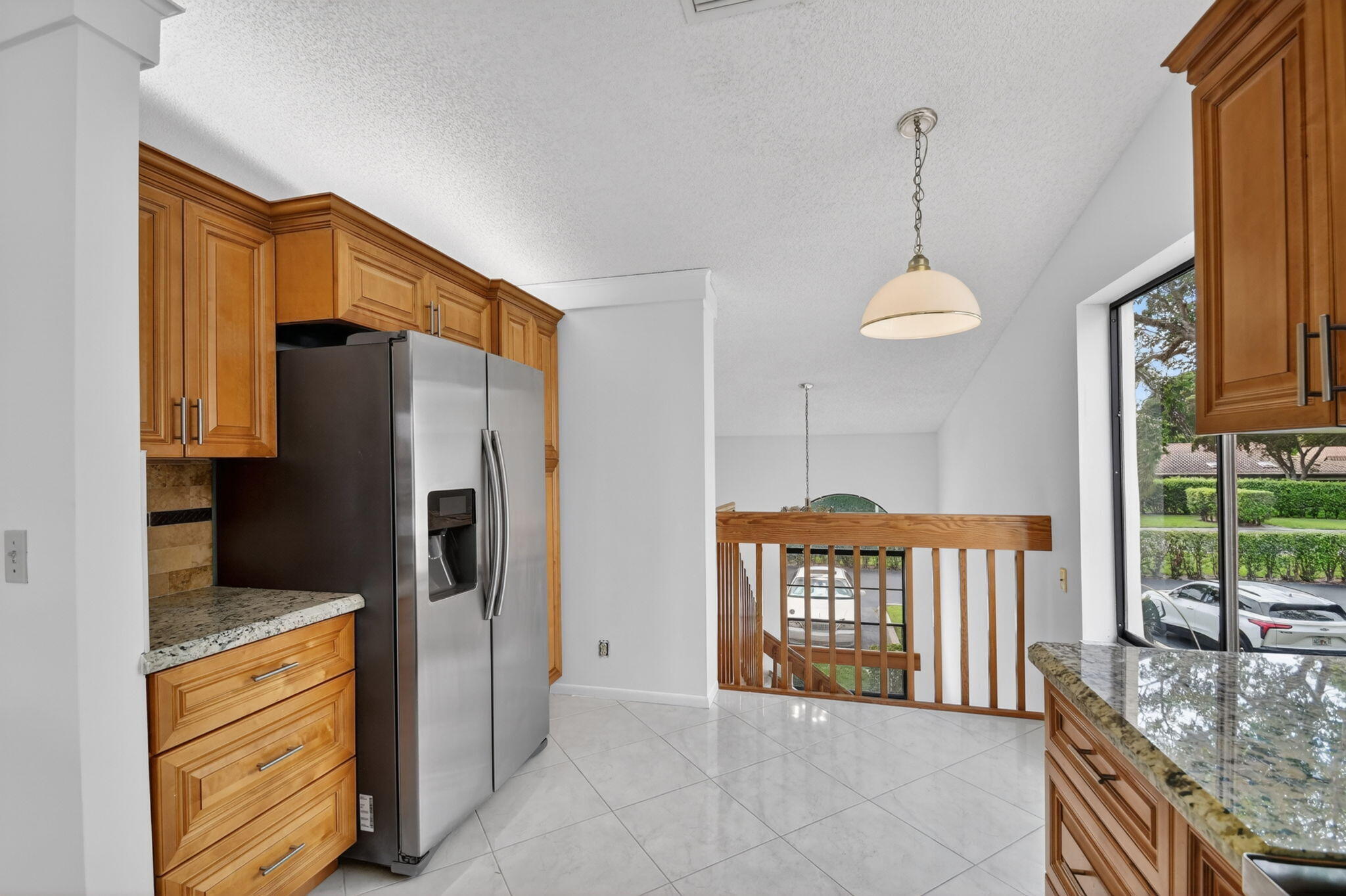 10231 N Circle Lake Drive 201 Property Photo 3