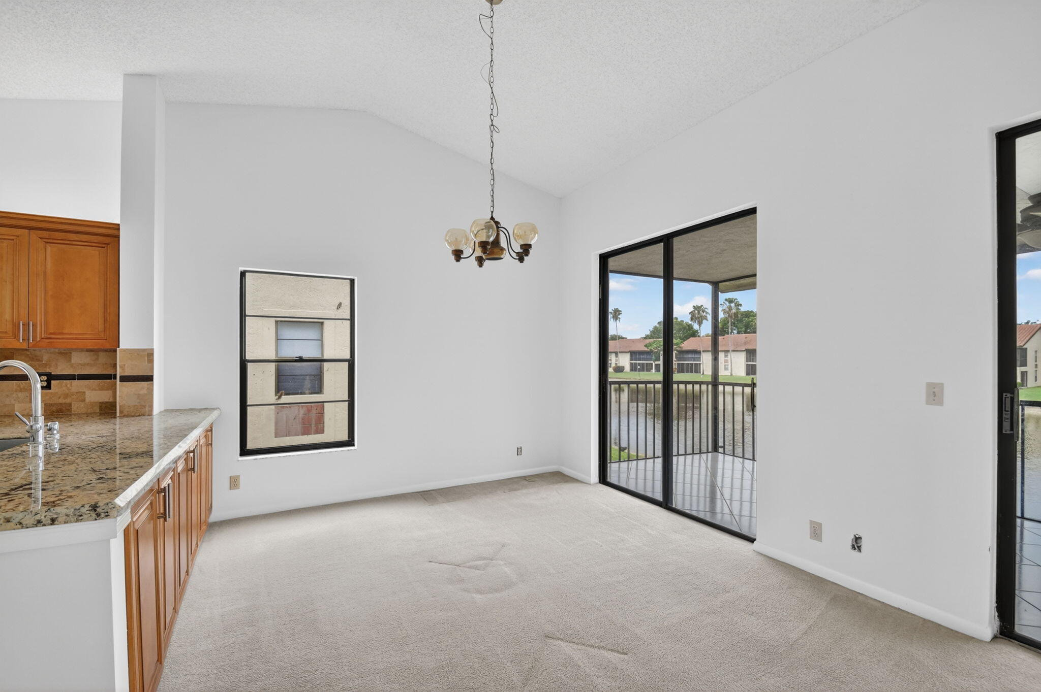 10231 N Circle Lake Drive 201 Property Photo 12