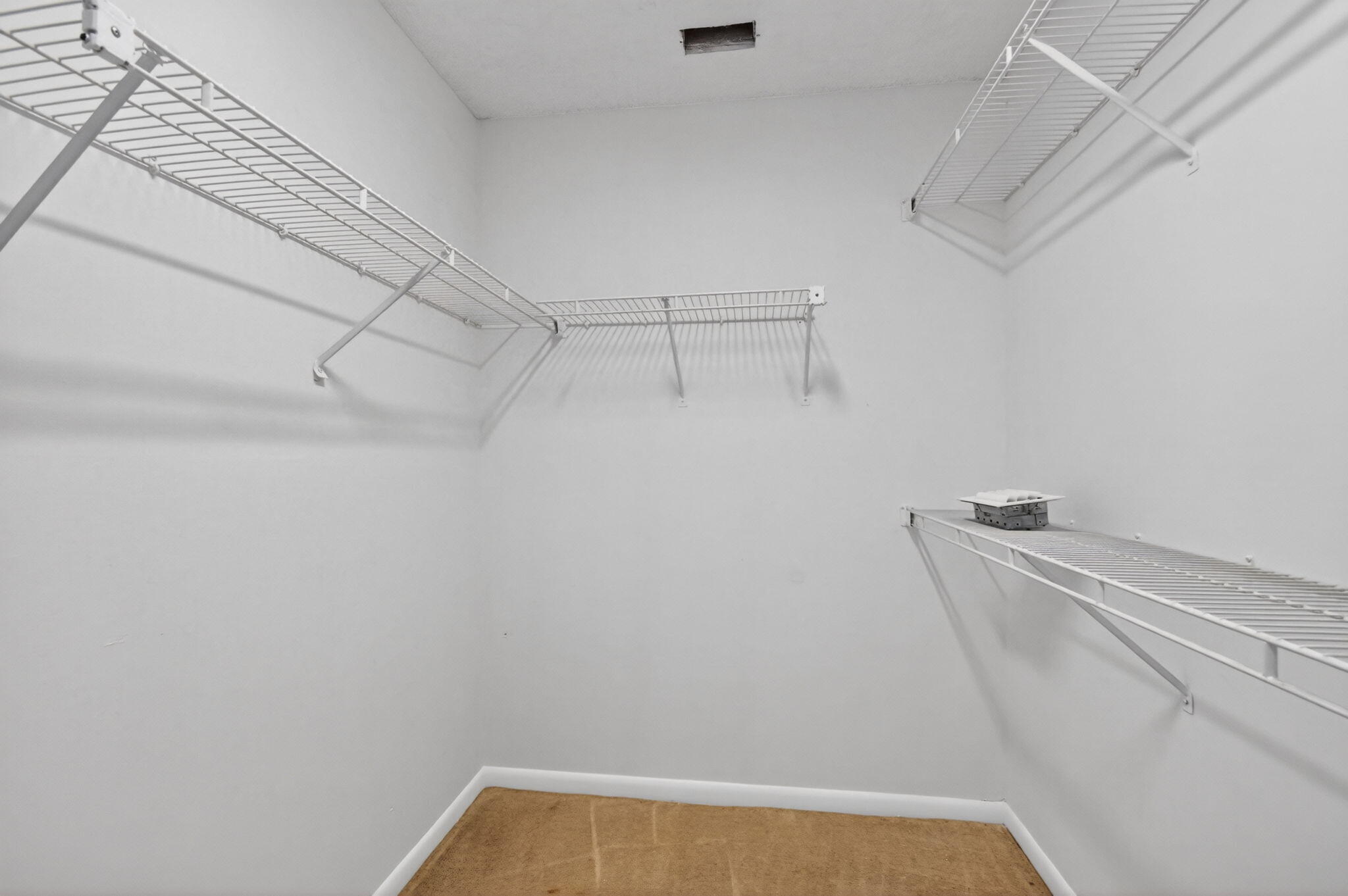 10231 N Circle Lake Drive 201 Property Photo 30