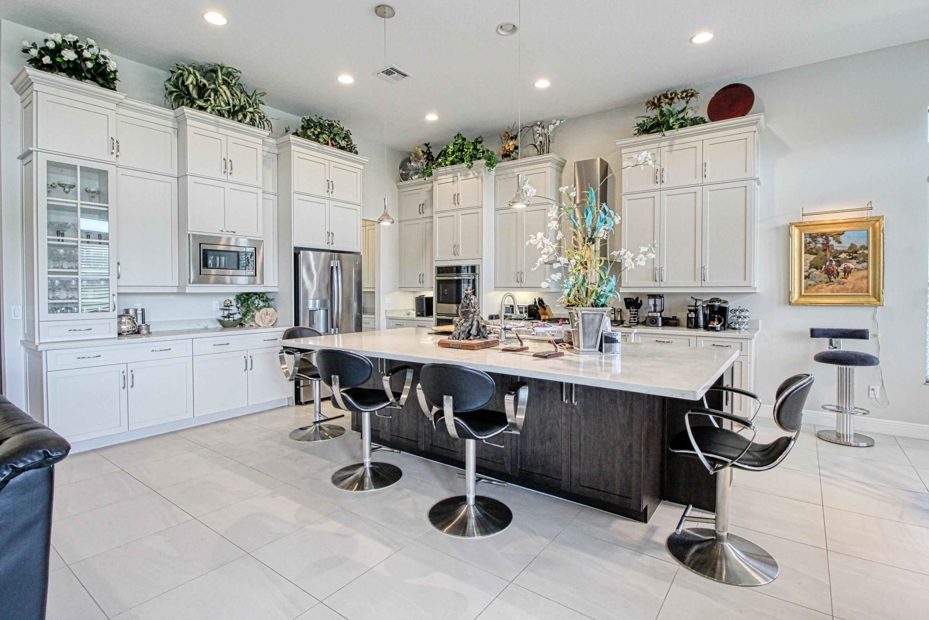 12095 Bastille Circle E Property Photo 10
