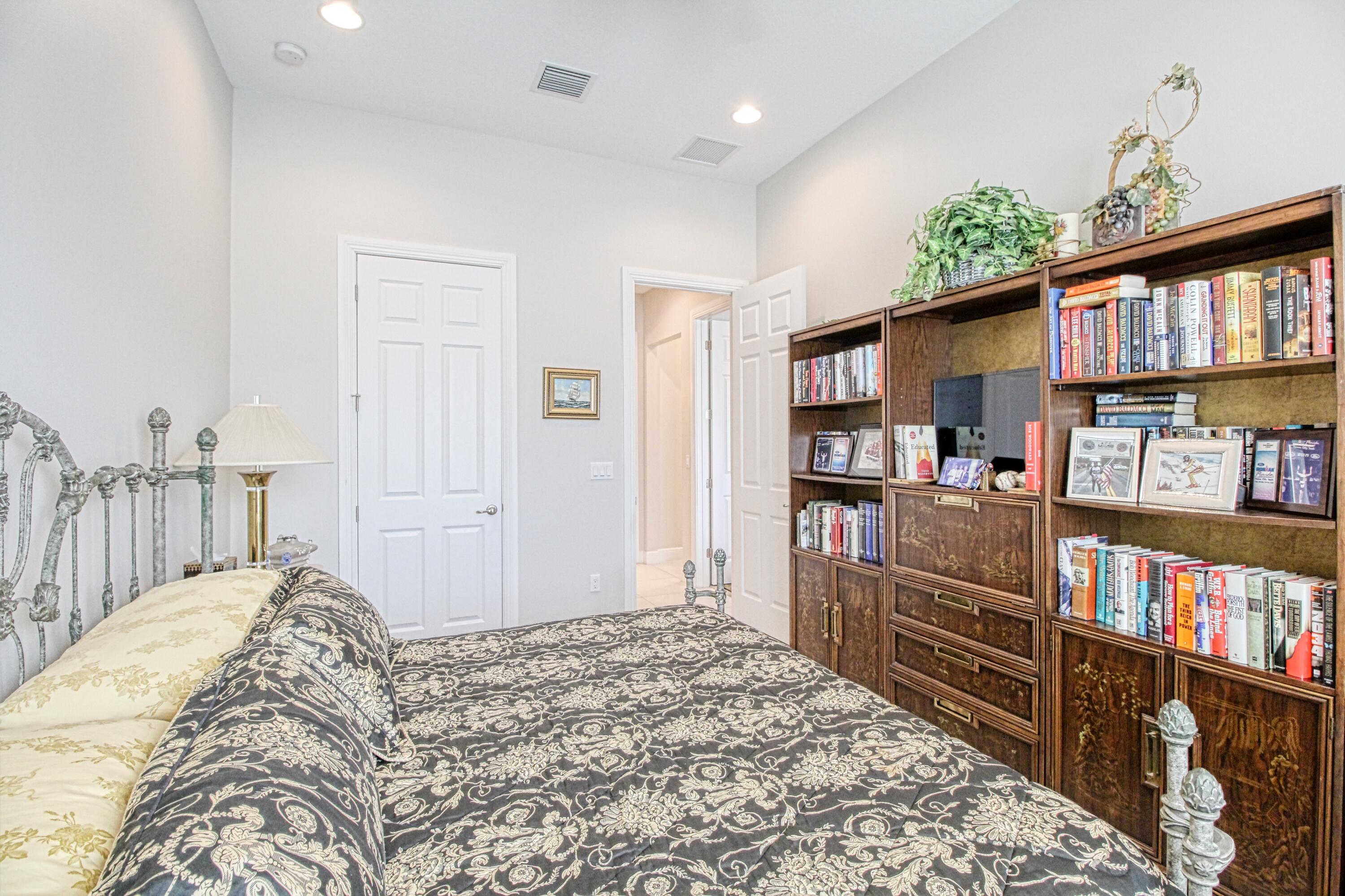 12095 Bastille Circle E Property Photo 19
