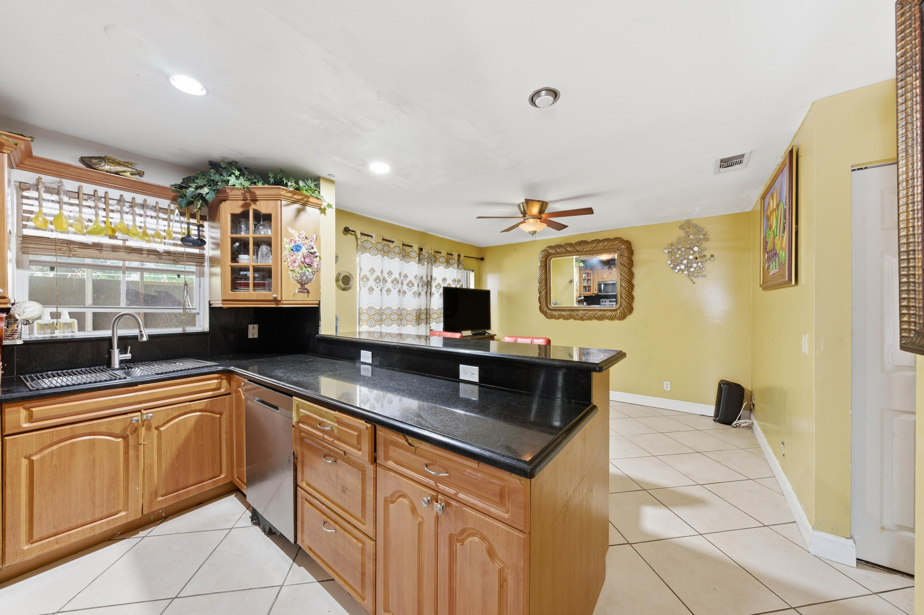 6582 Bayfront Drive Property Photo 2