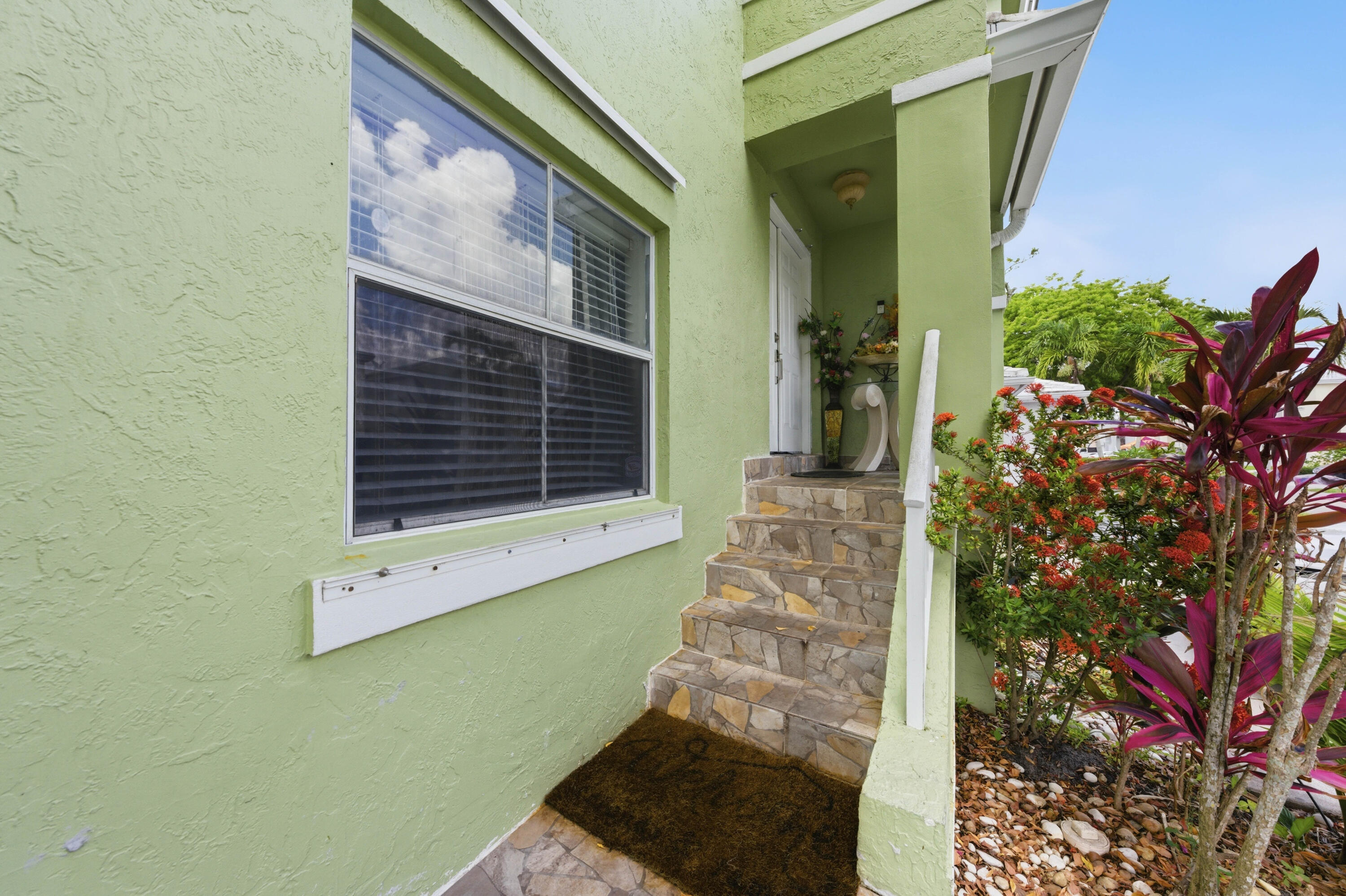 6582 Bayfront Drive Property Photo 40