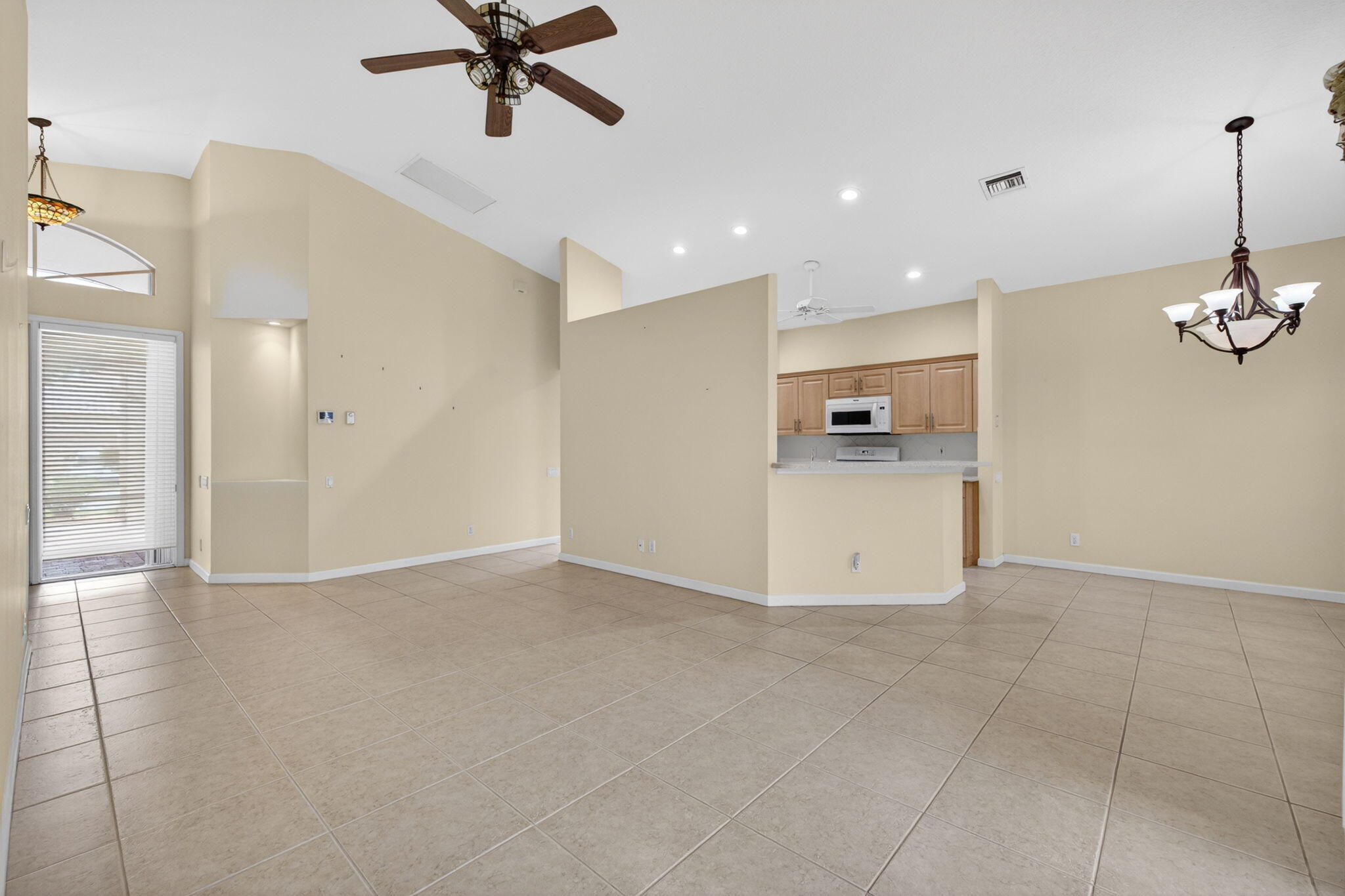 171 Nw Lawton Road Property Photo 8