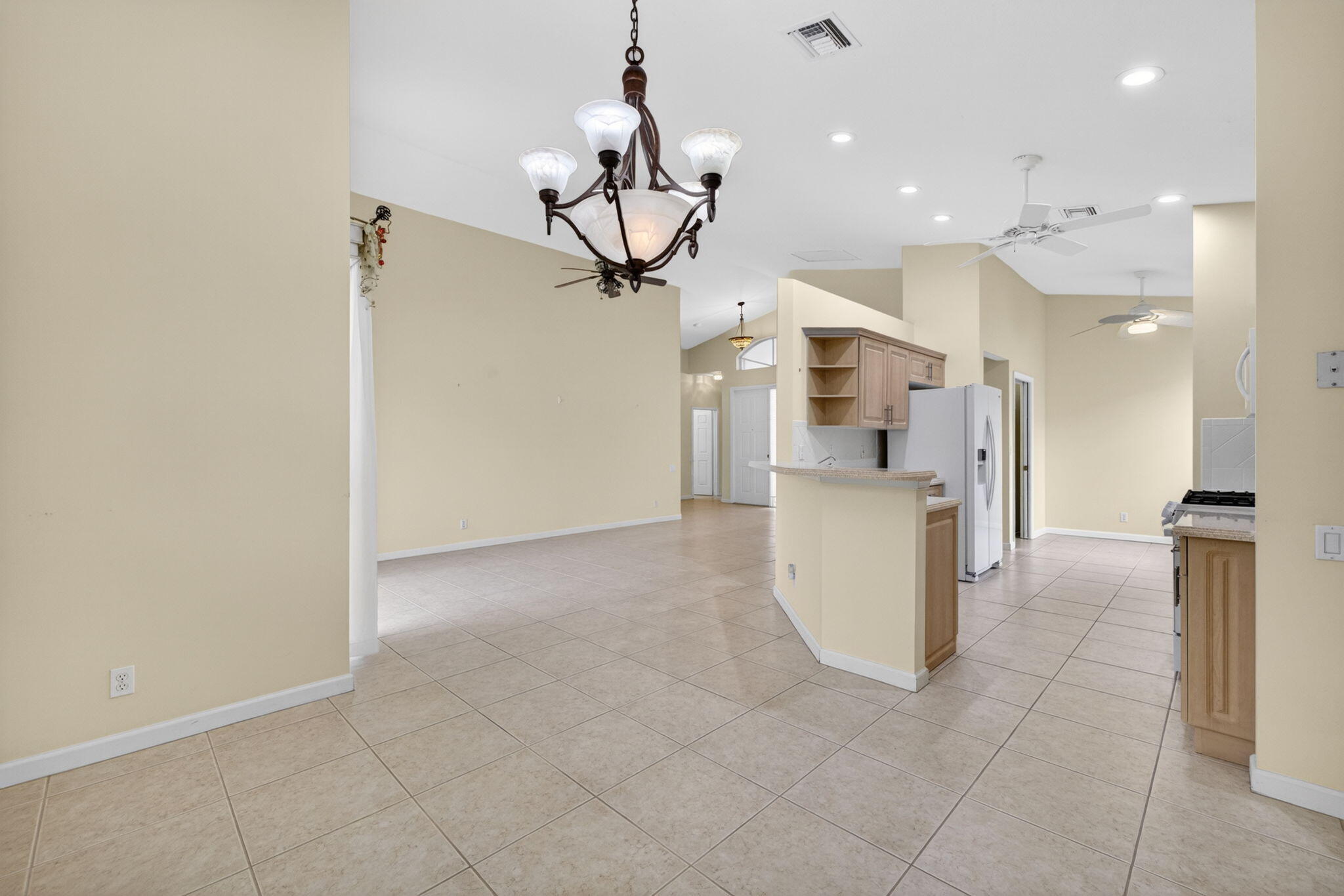 171 Nw Lawton Road Property Photo 9