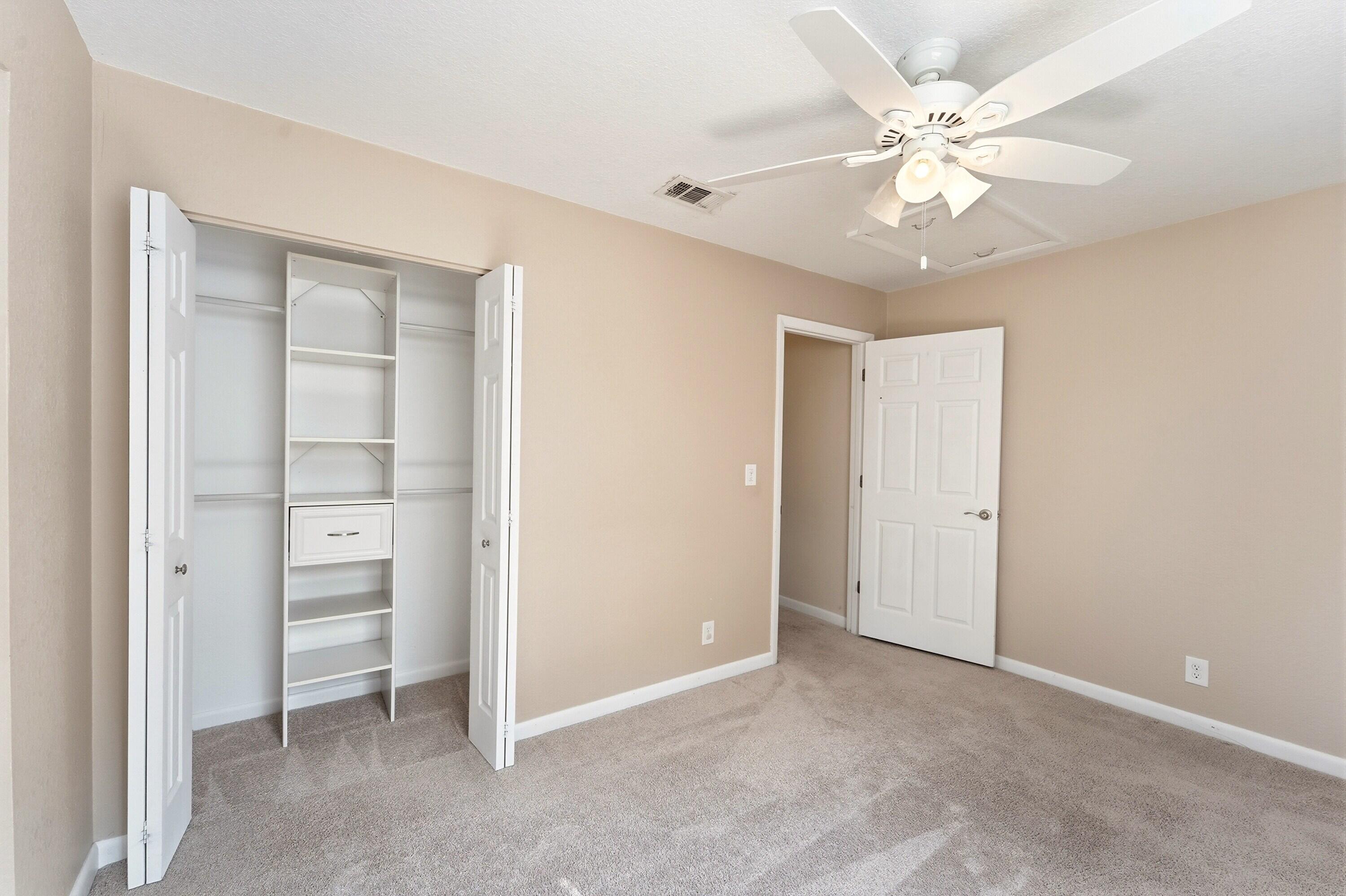 16317 Glasgow Drive E Property Photo 8