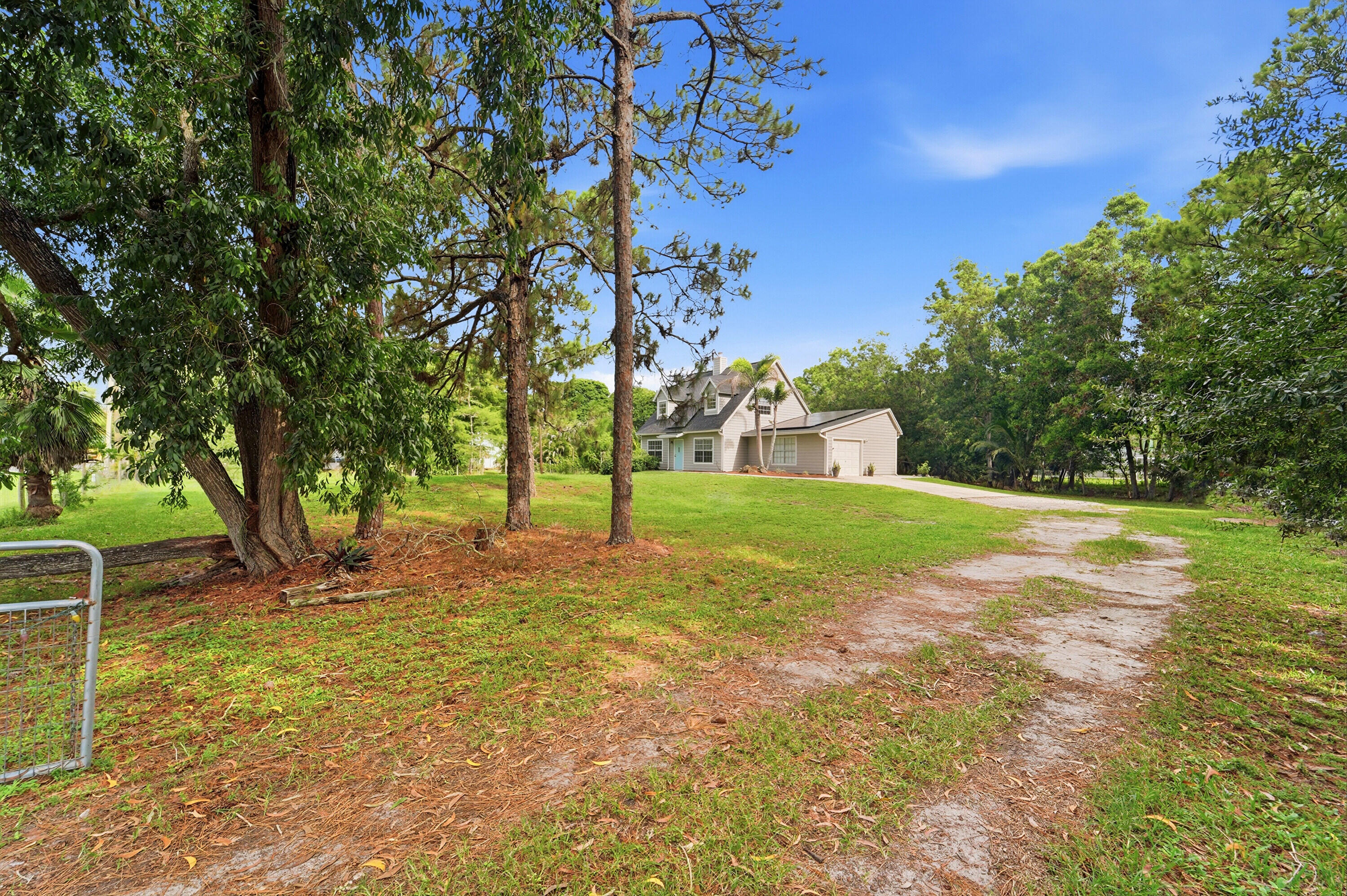 16317 Glasgow Drive E Property Photo 11