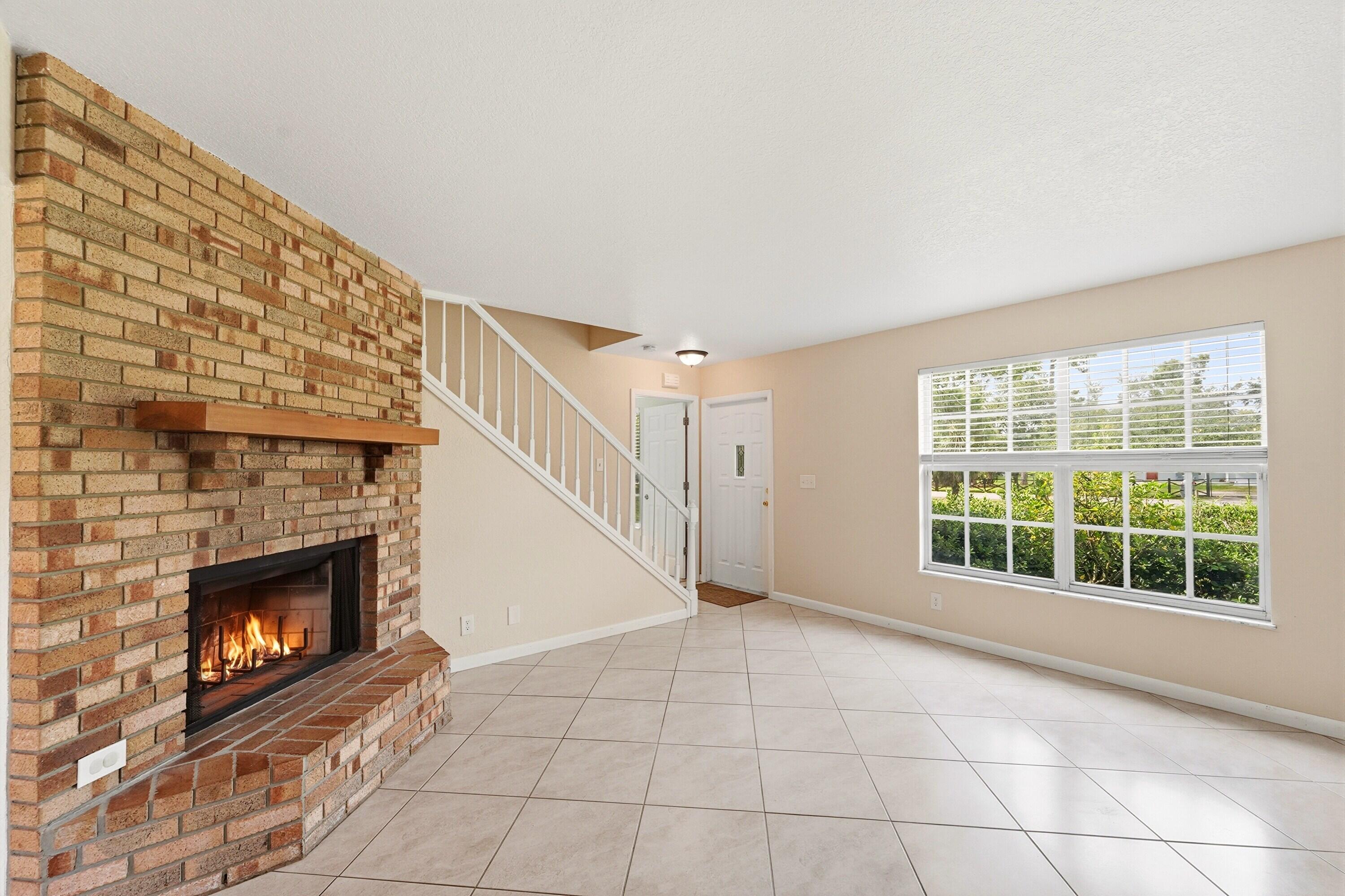 16317 Glasgow Drive E Property Photo 19