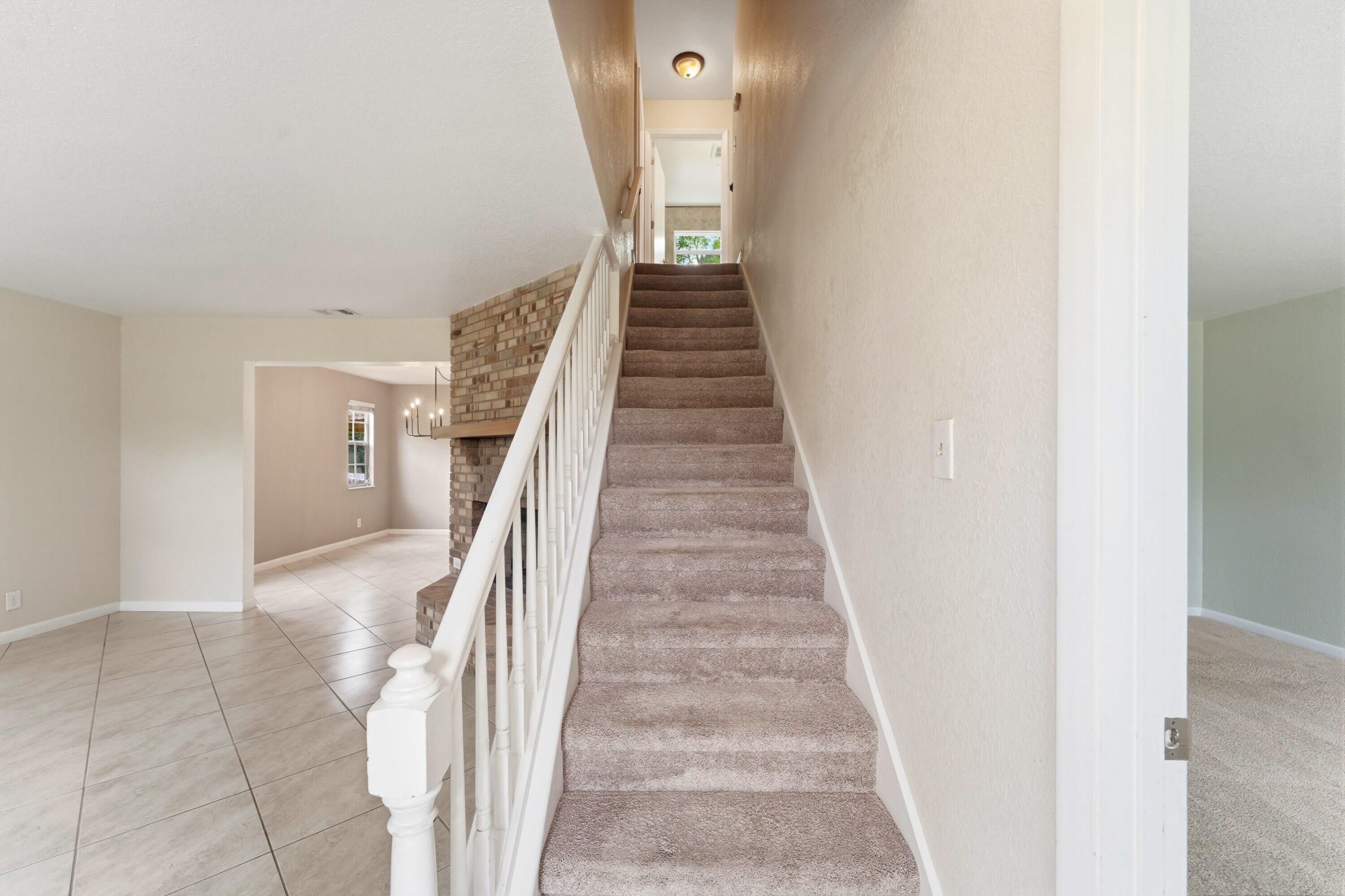 16317 Glasgow Drive E Property Photo 25