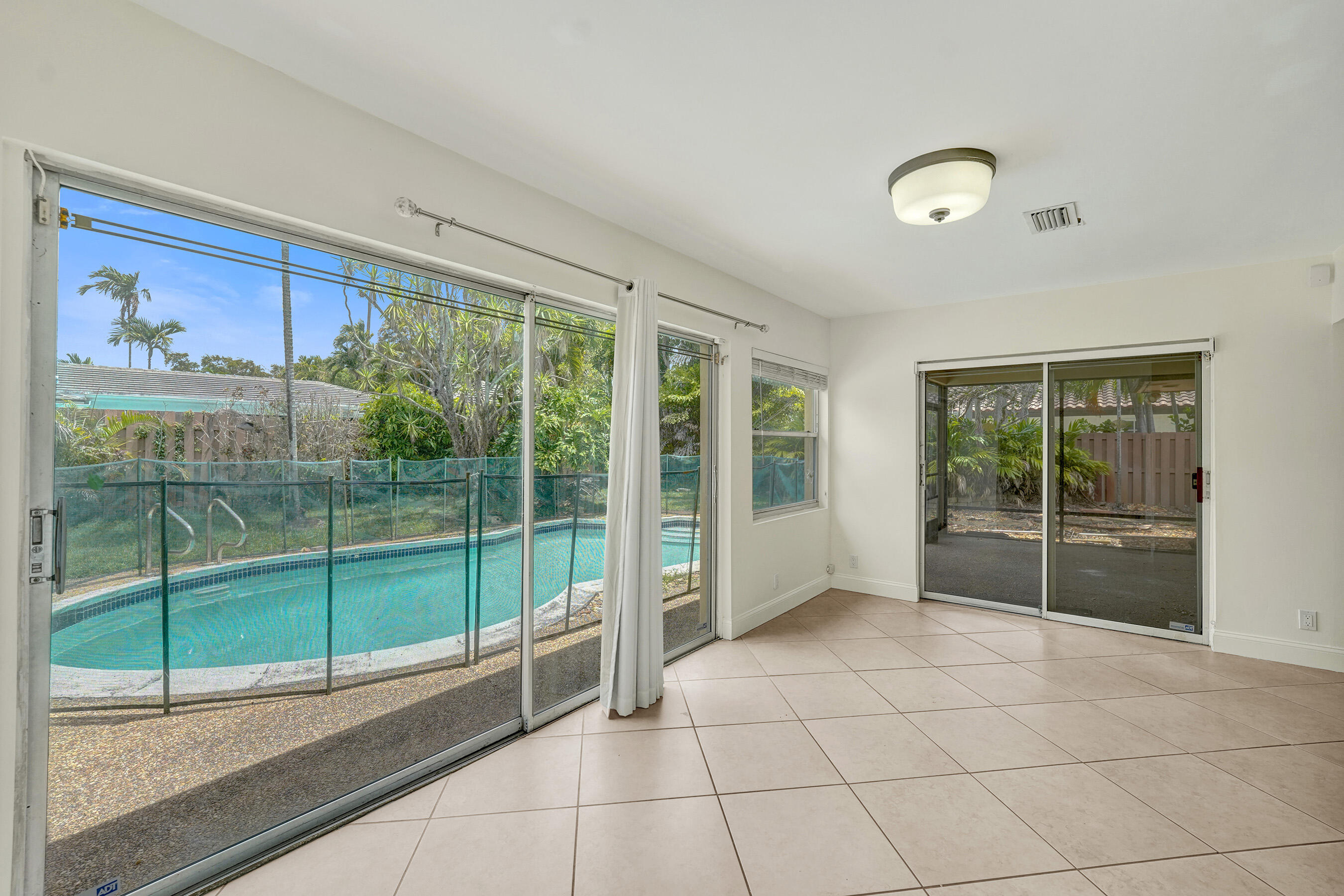 4721 Sarazen Drive Property Photo 14