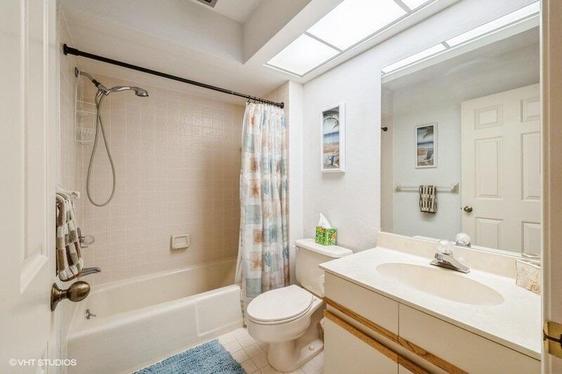 7485 Se Jamestown Terrace Property Photo 14