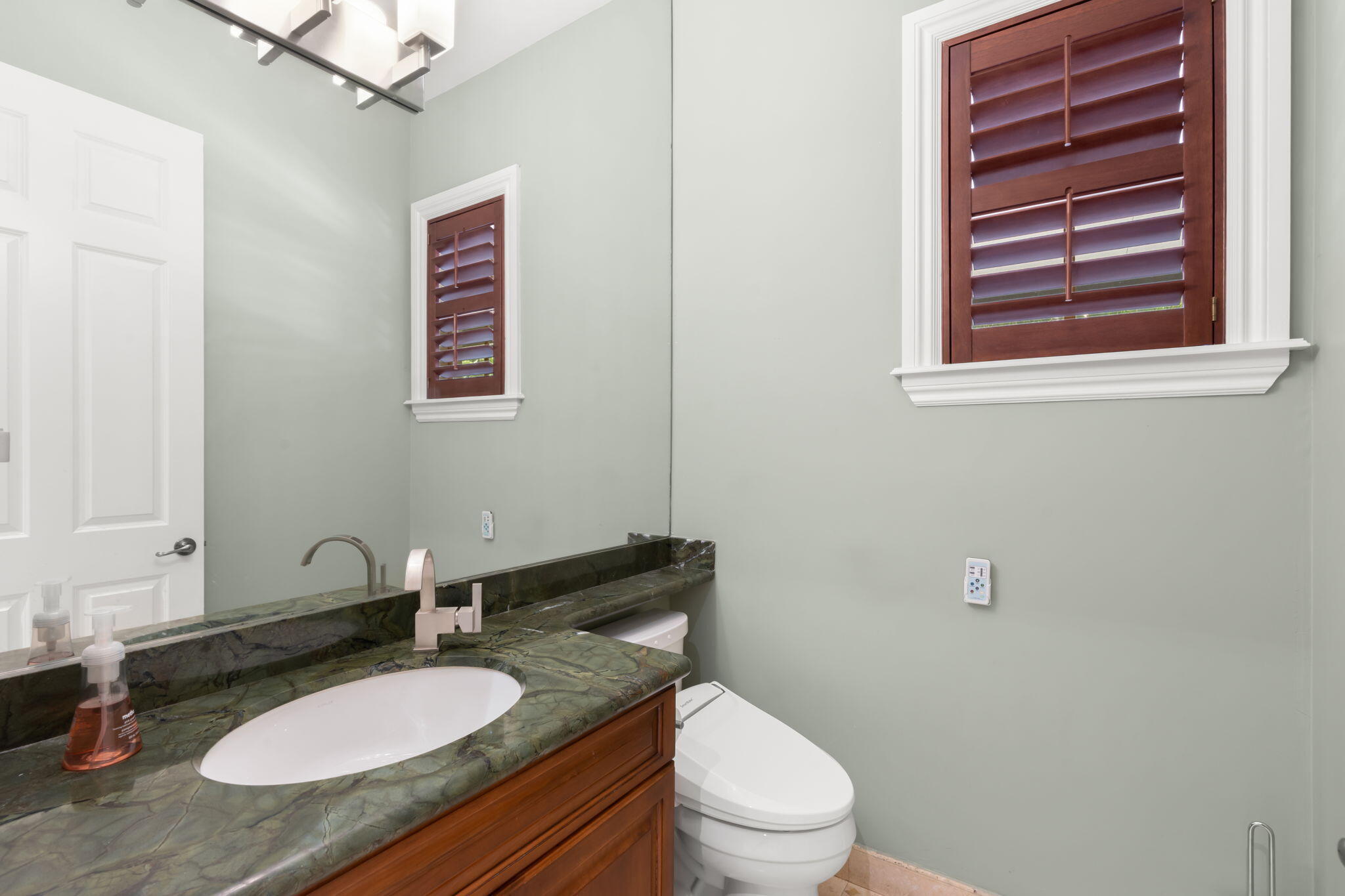 633 Ne 20th Street Property Photo 57