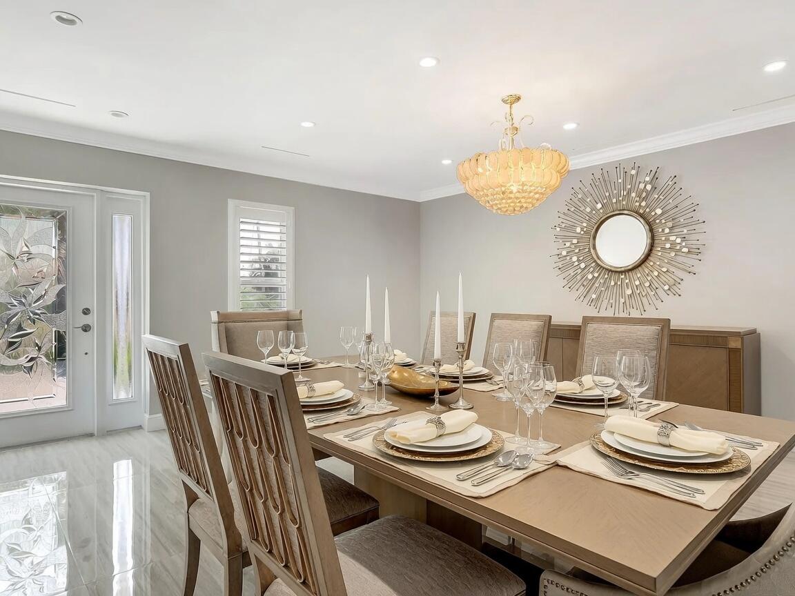 831 Dover Street Property Photo 8