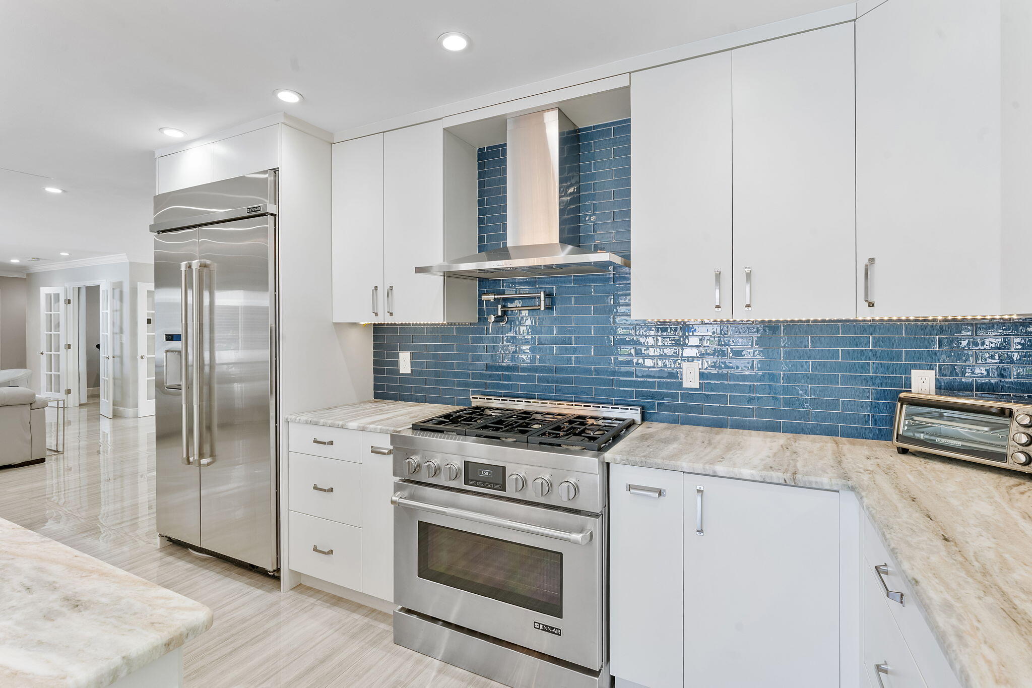 831 Dover Street Property Photo 39