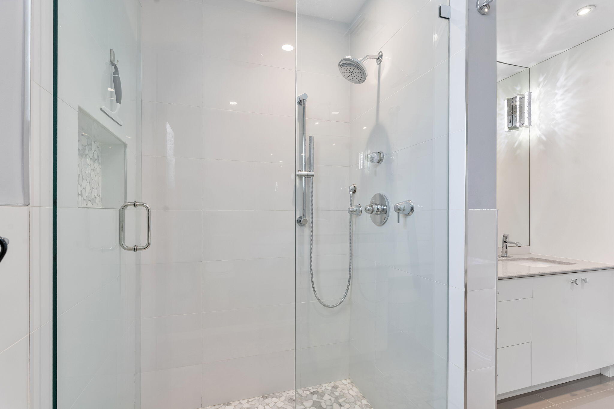 831 Dover Street Property Photo 60