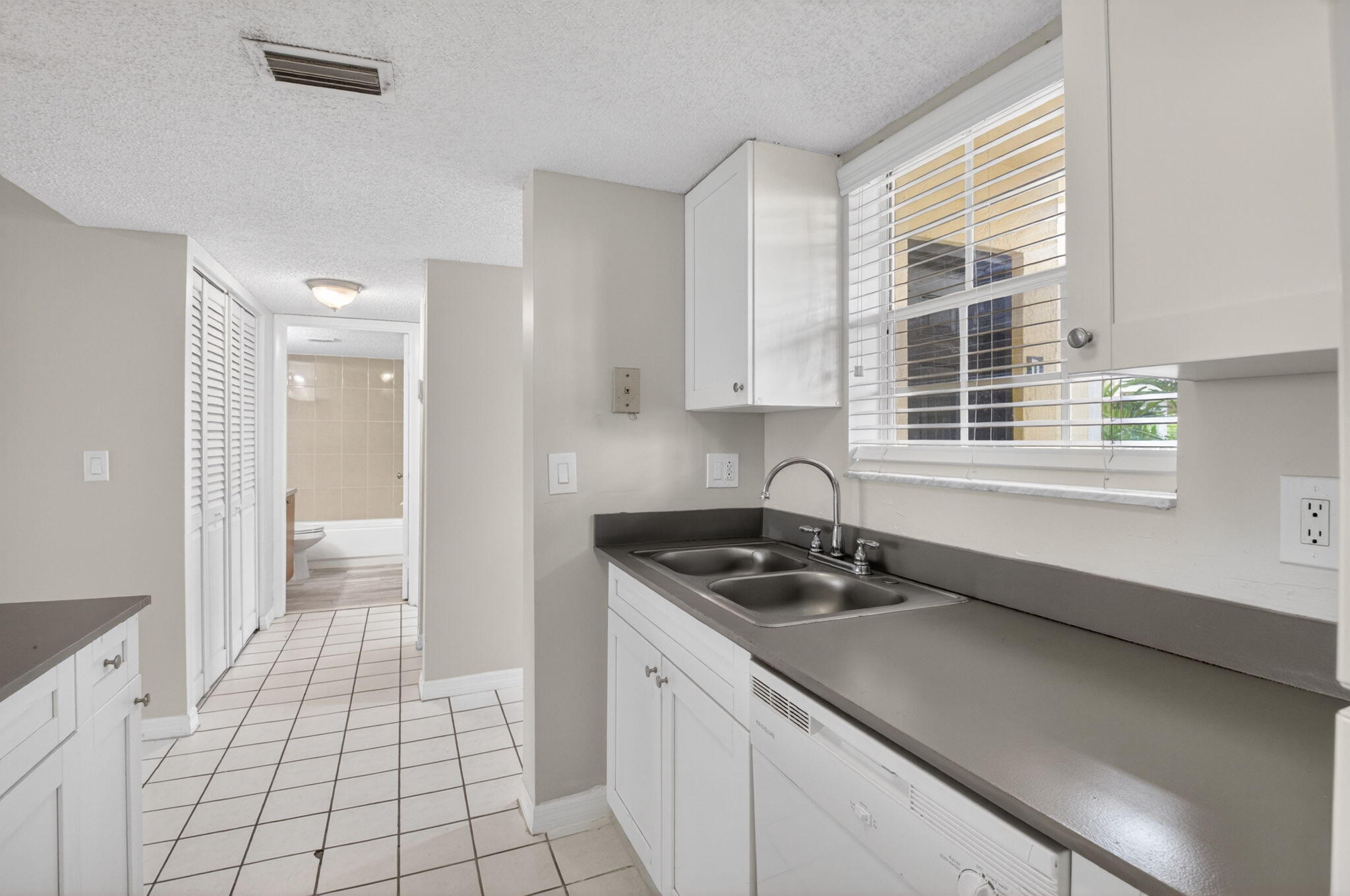 6339 La Costa Drive D Property Photo 15