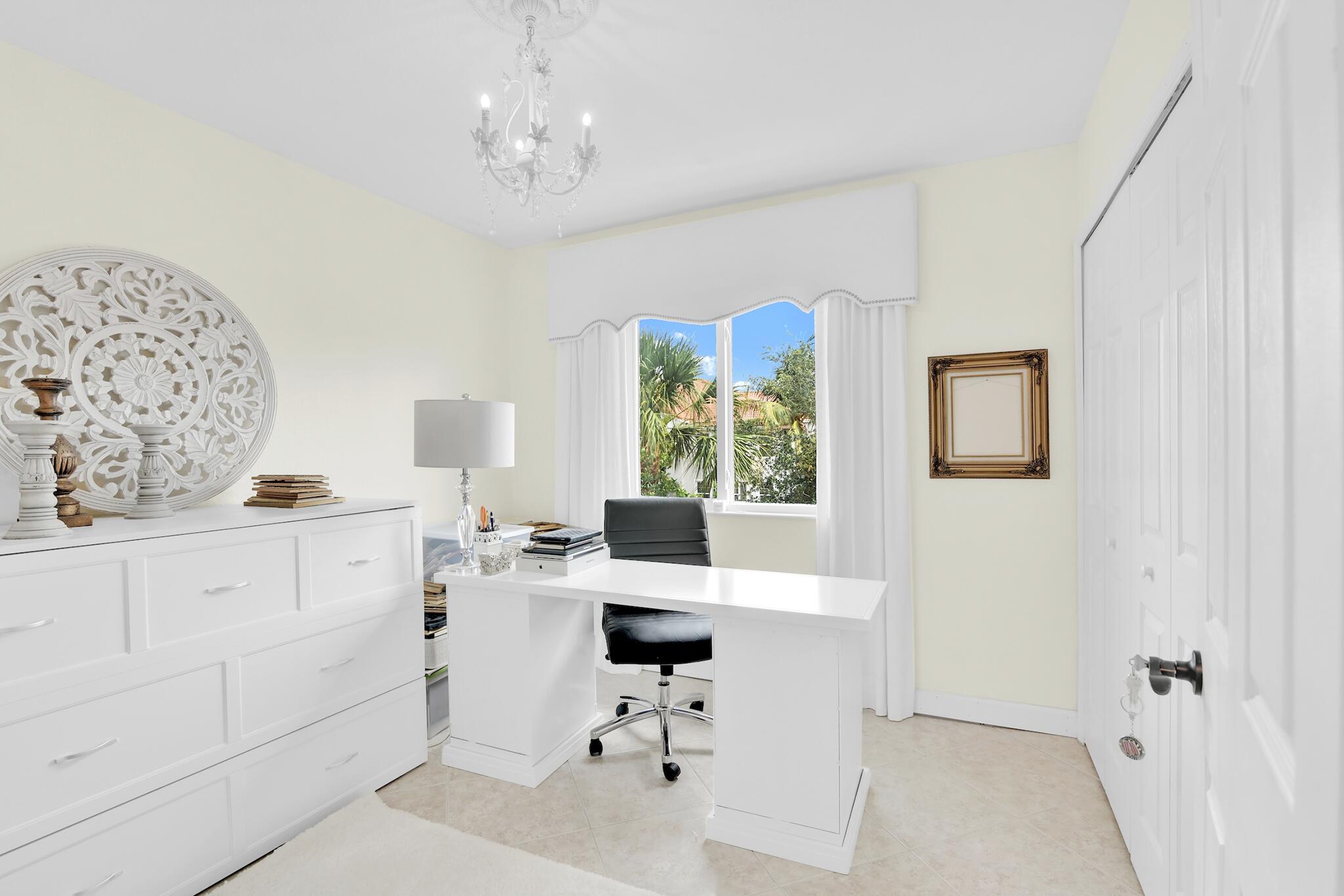 528 Bayfront Drive Property Photo 12