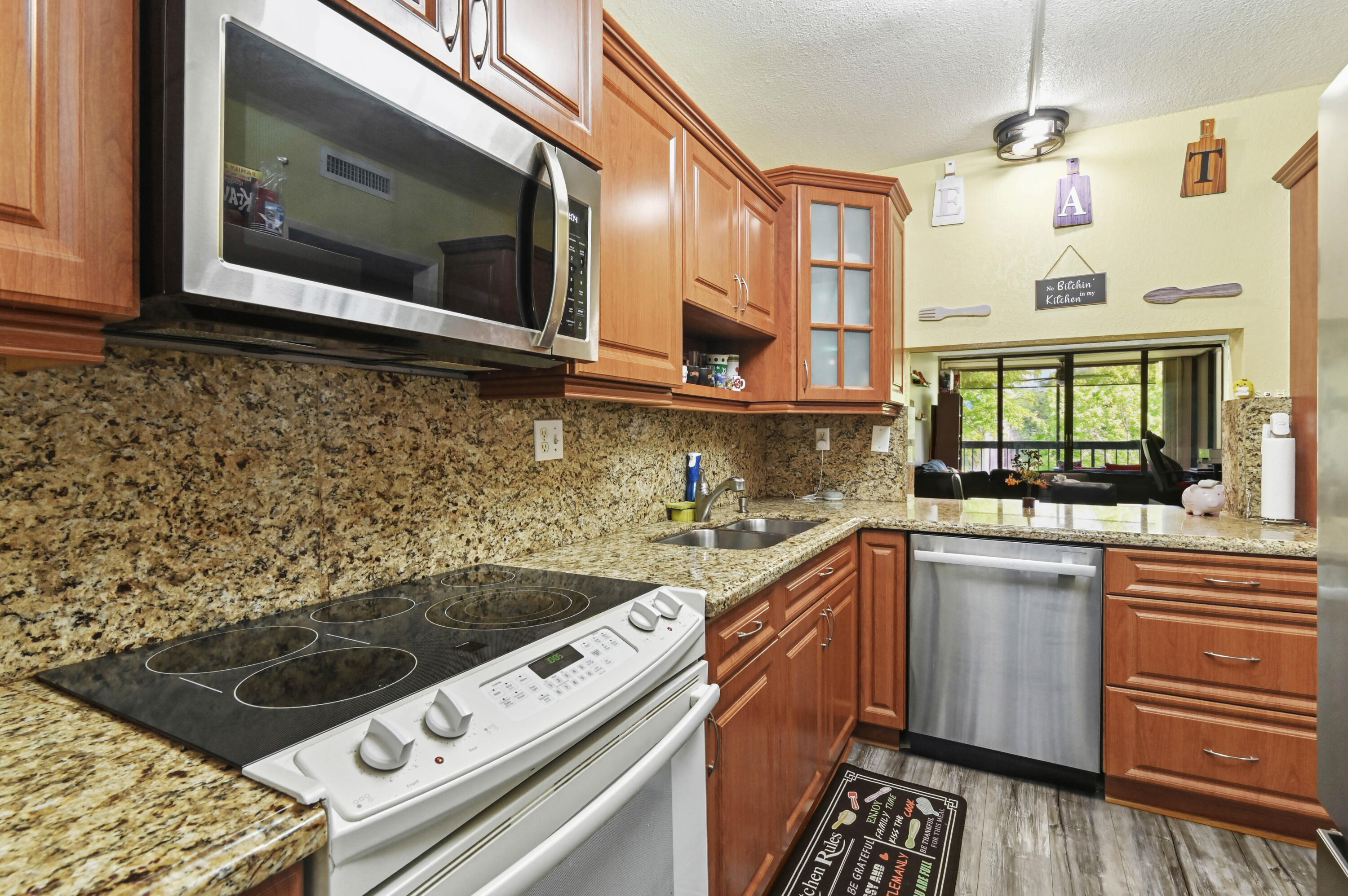 8441 Forest Hills Drive 306 Property Photo 9