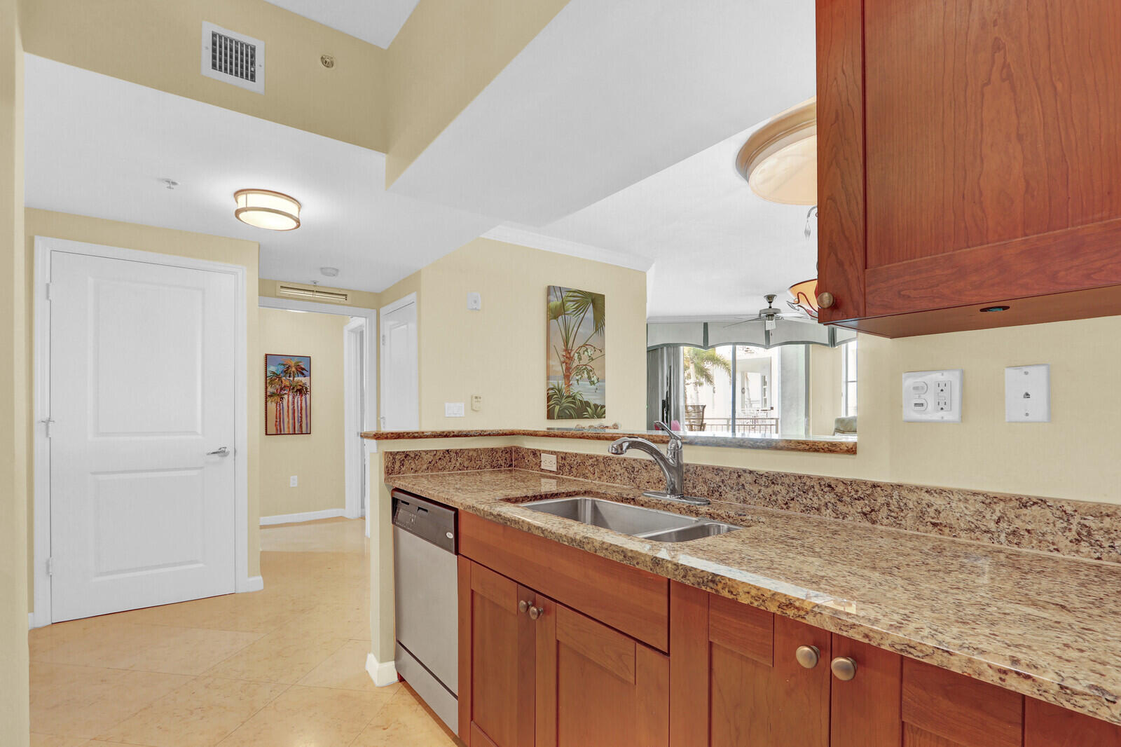 975 Nw Flagler Avenue 206 Property Photo 11