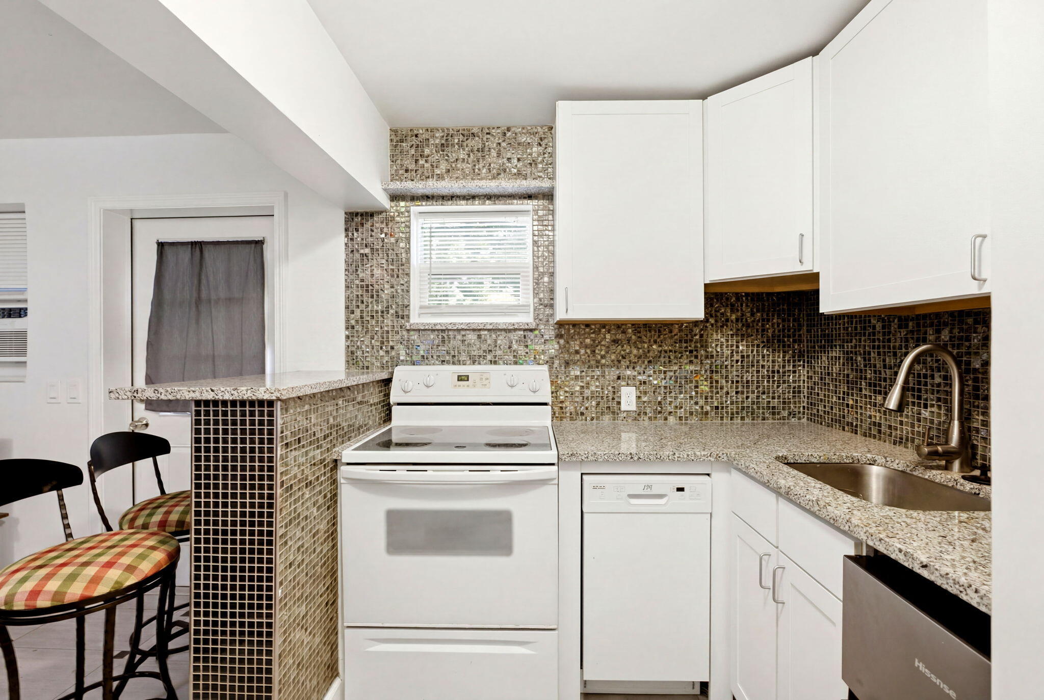 823 Doctor Martin Luther King Junior Boulevard 823 Property Photo 31