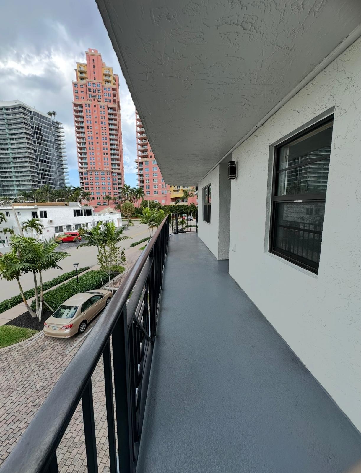2029 N Ocean Boulevard 208 Property Photo 24