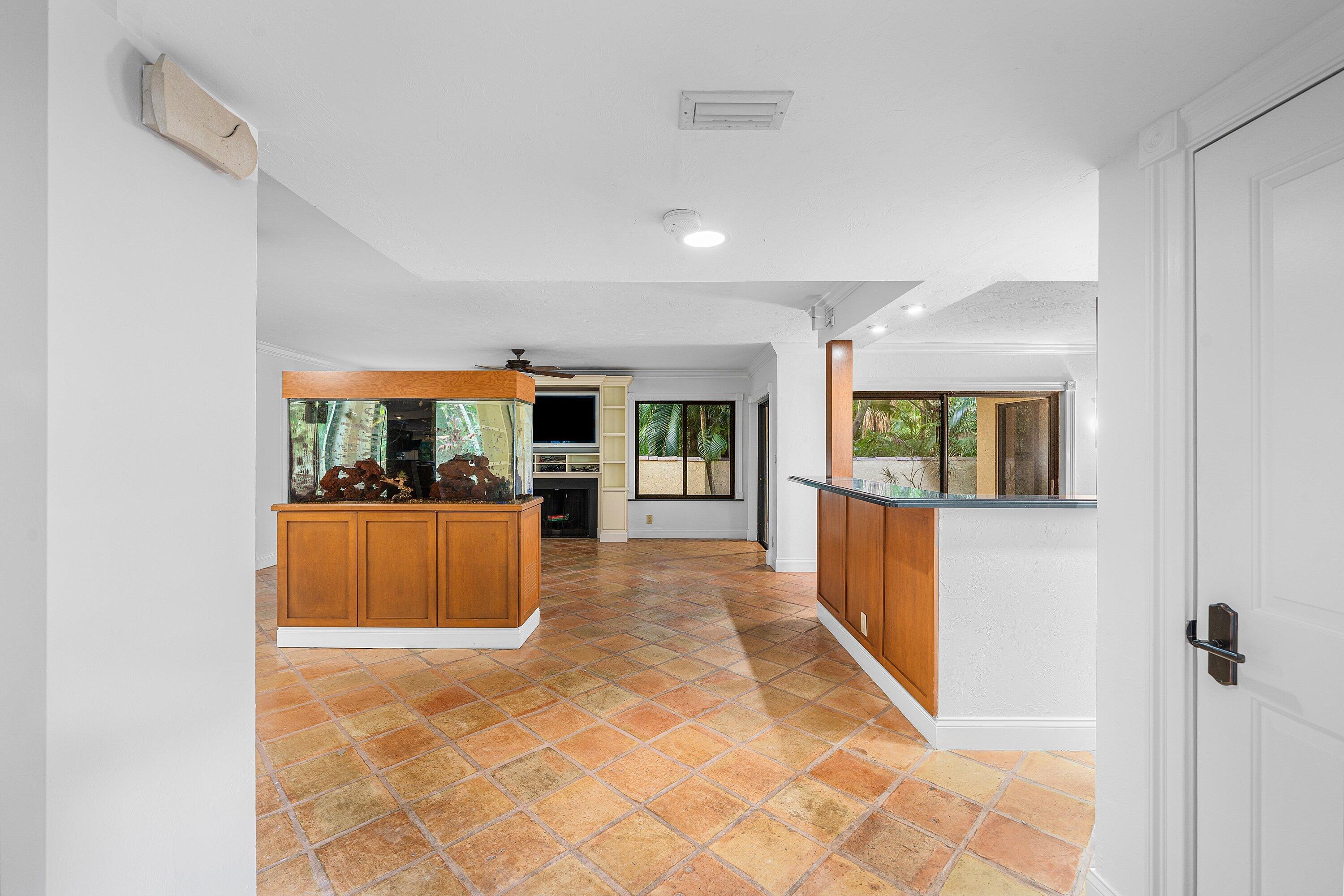 16 Via Lago Property Photo 7