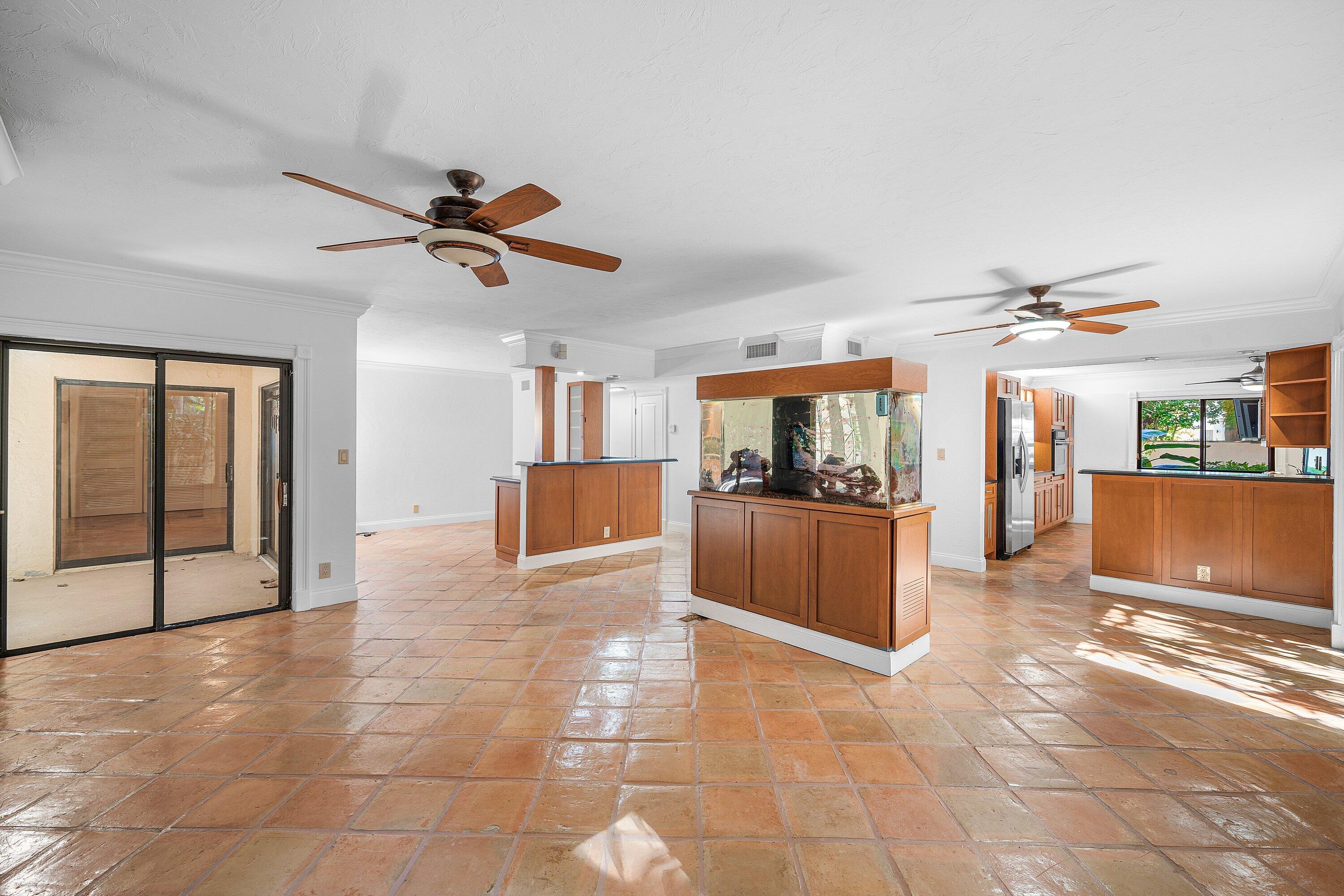 16 Via Lago Property Photo 14