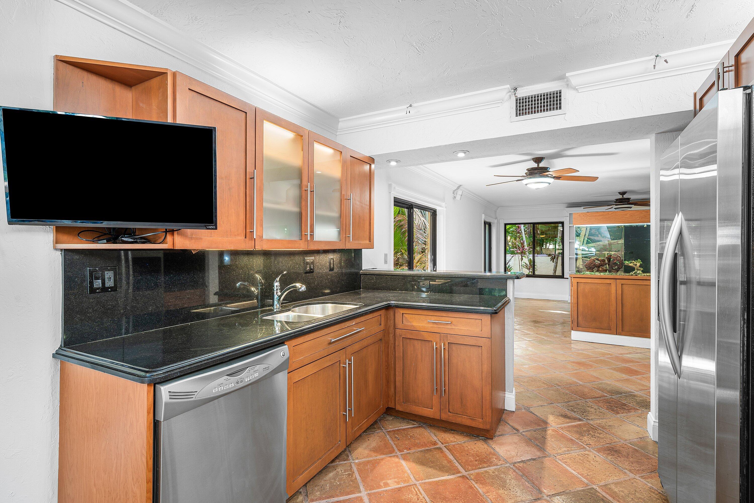 16 Via Lago Property Photo 20