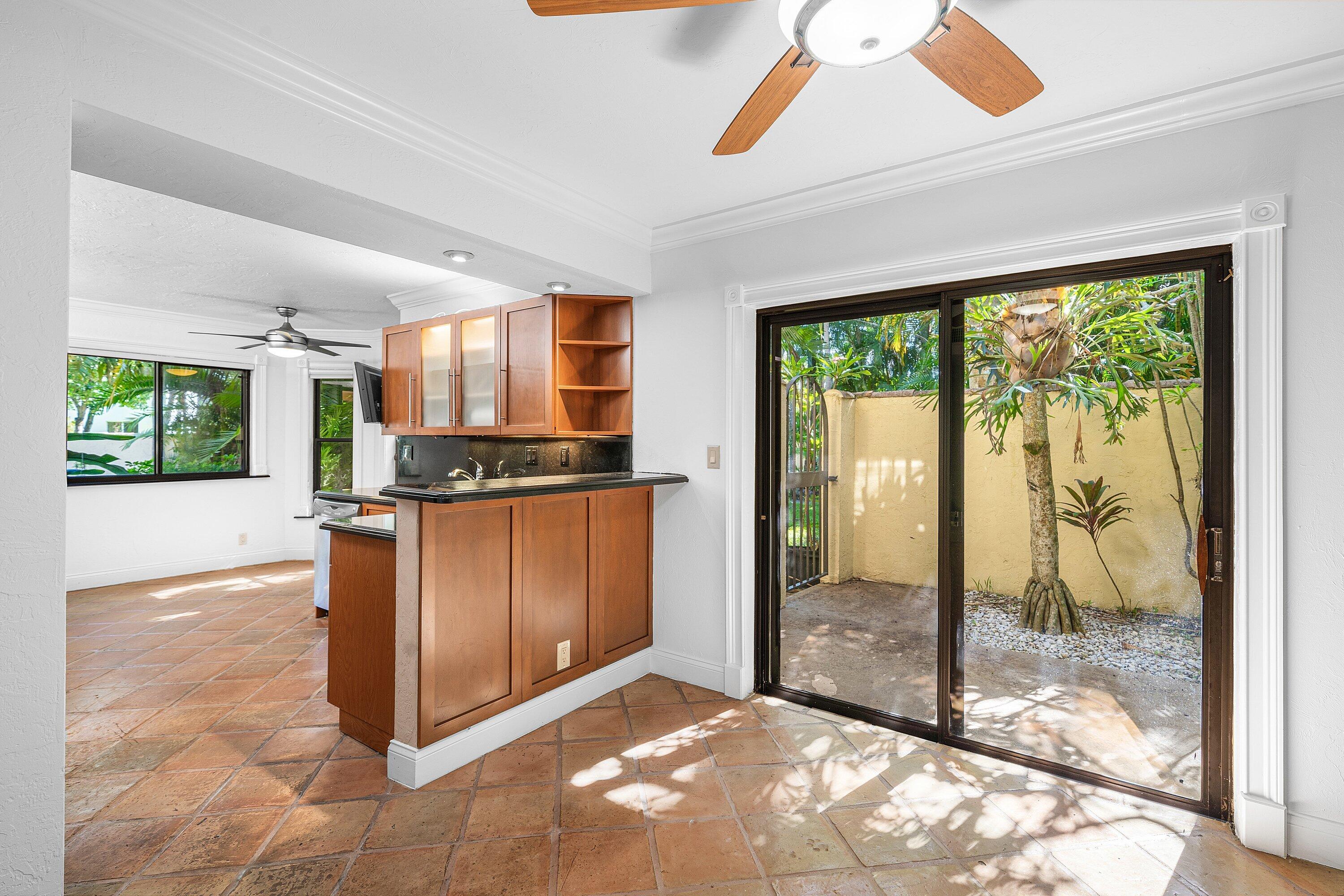 16 Via Lago Property Photo 21