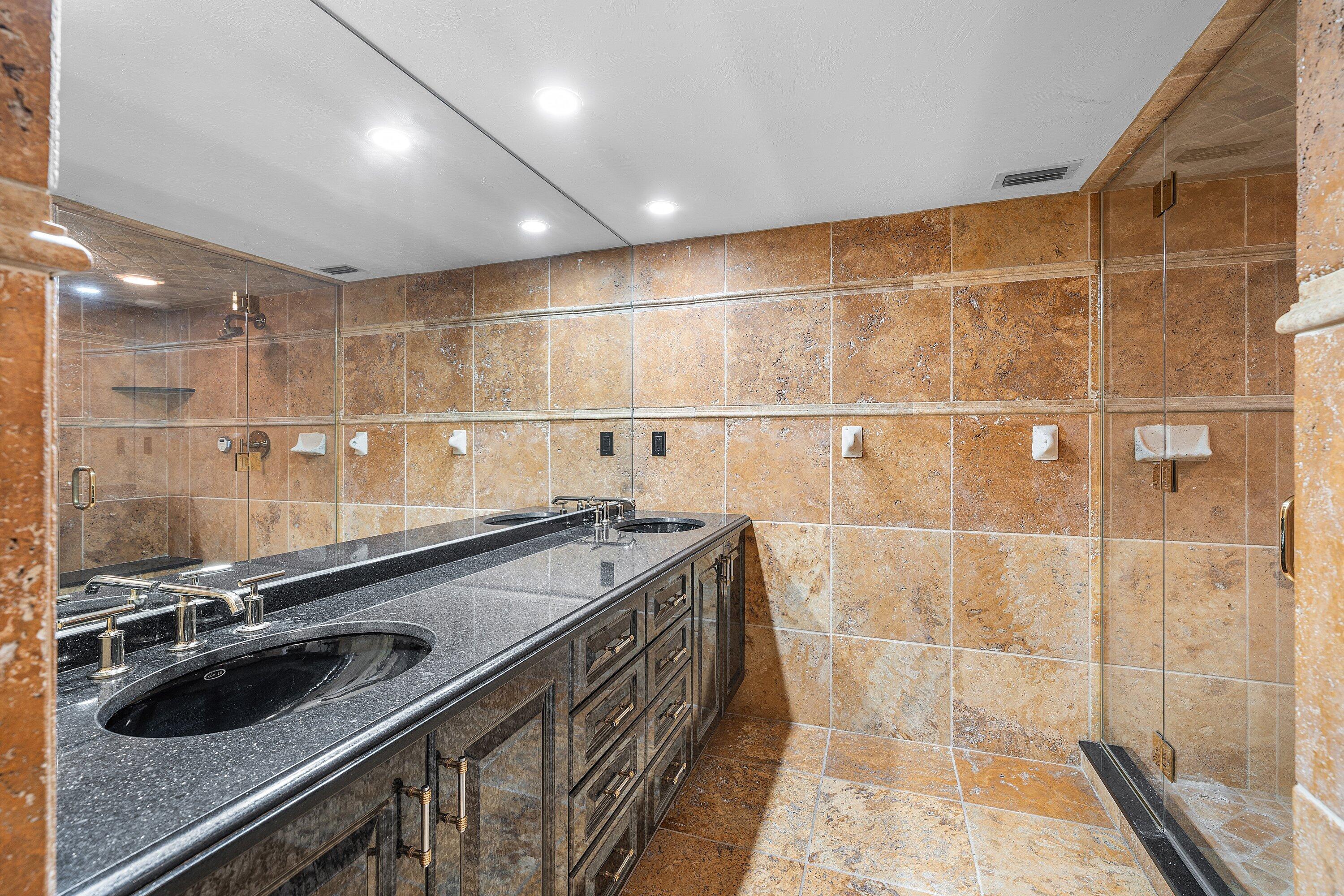 16 Via Lago Property Photo 28