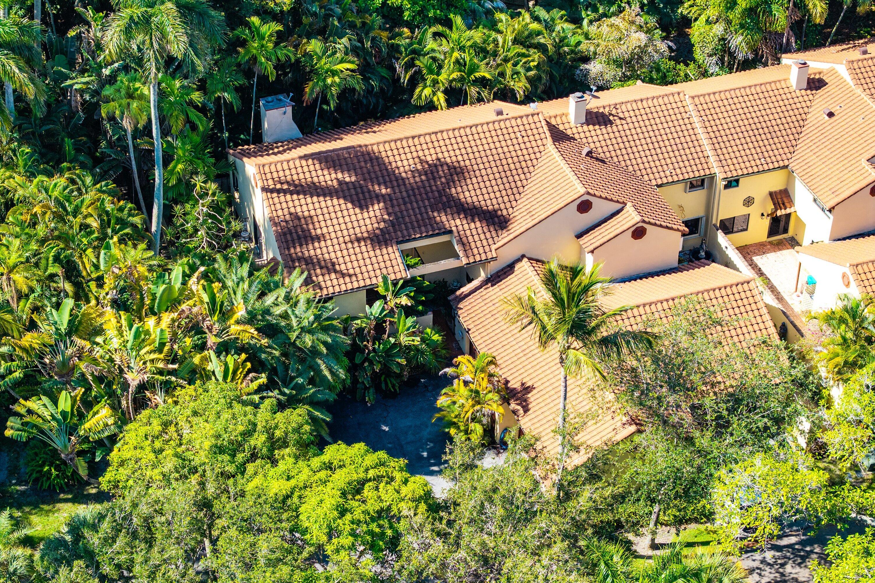 16 Via Lago Property Photo 37