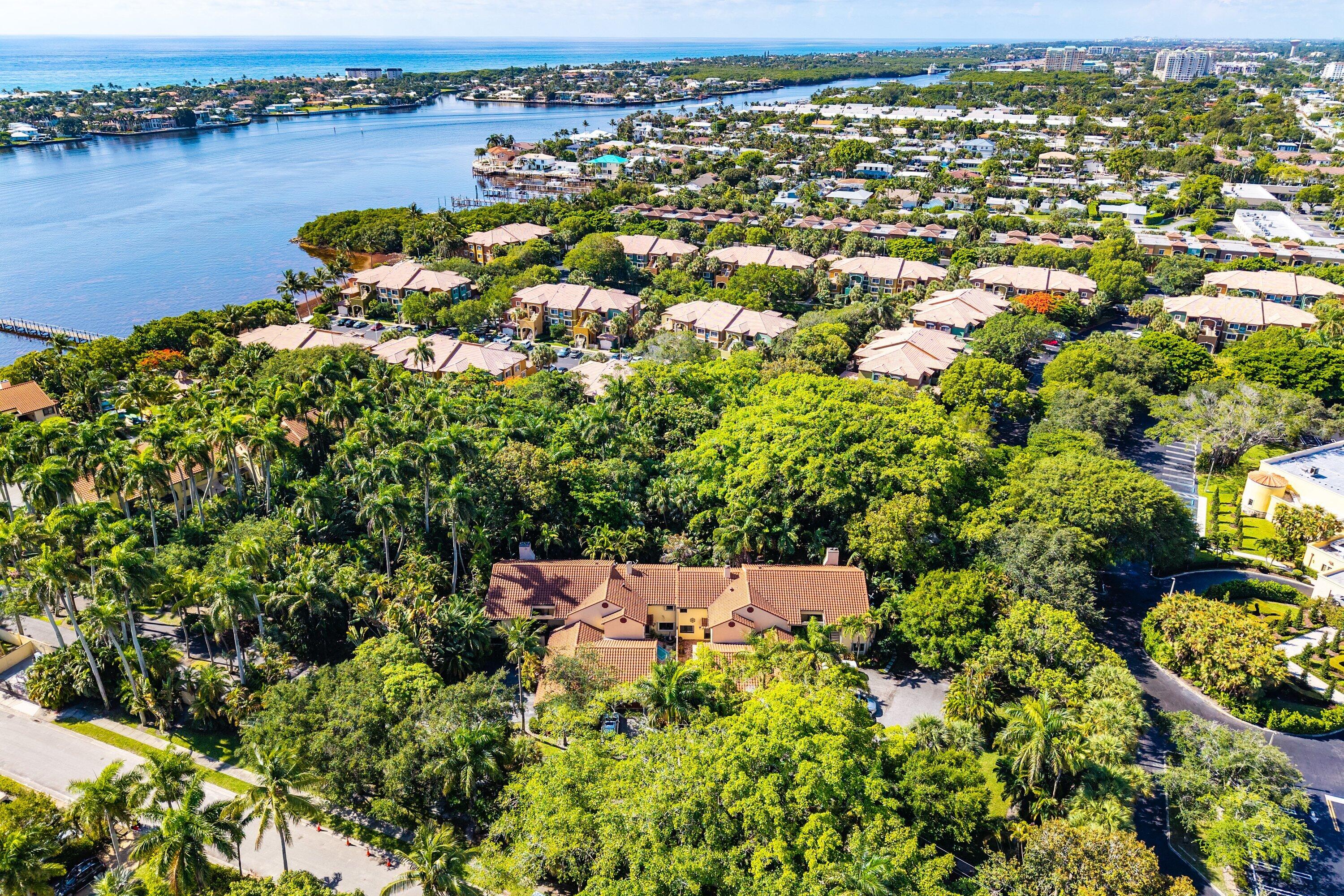16 Via Lago Property Photo 40