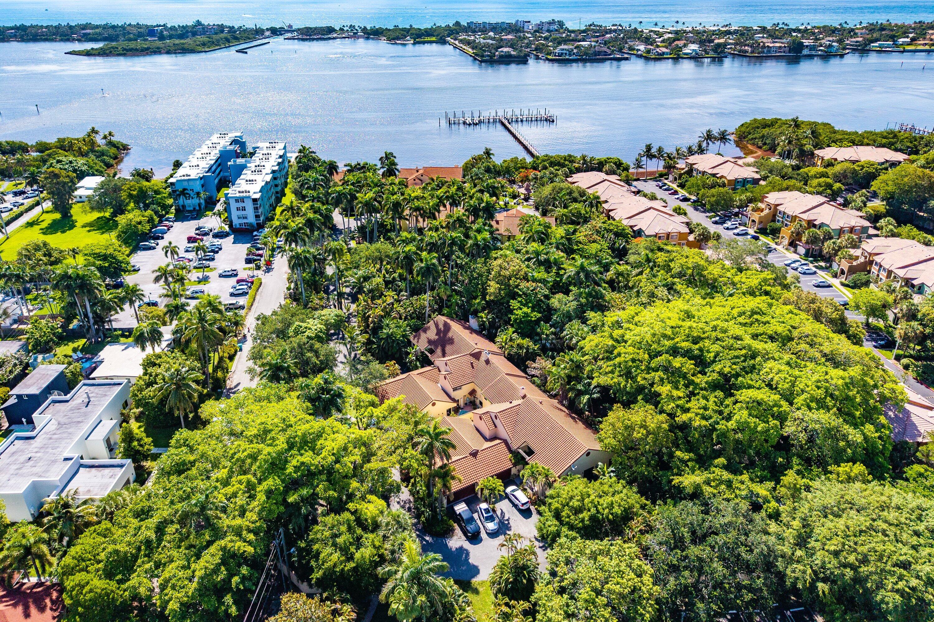 16 Via Lago Property Photo 42