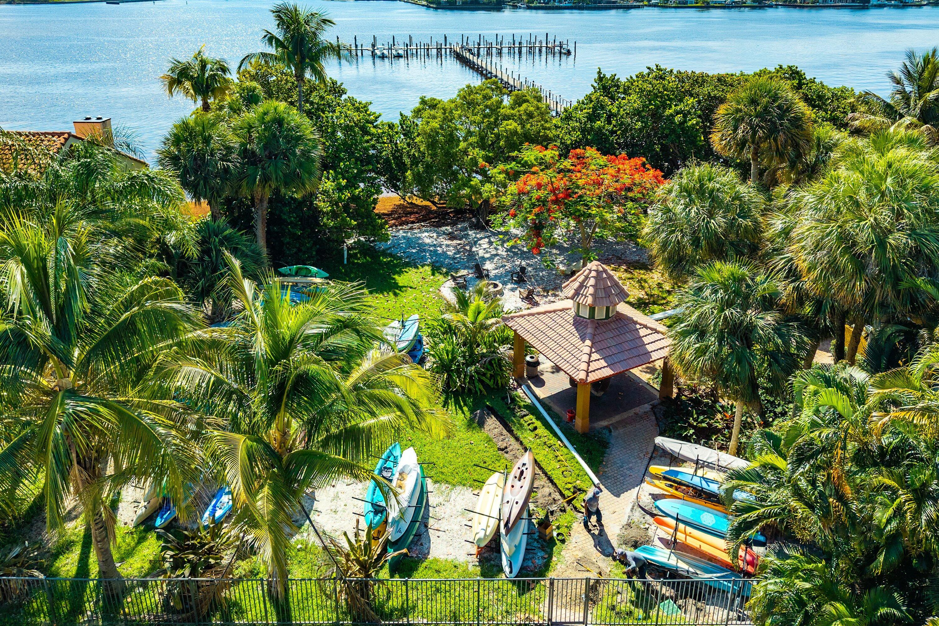 16 Via Lago Property Photo 45