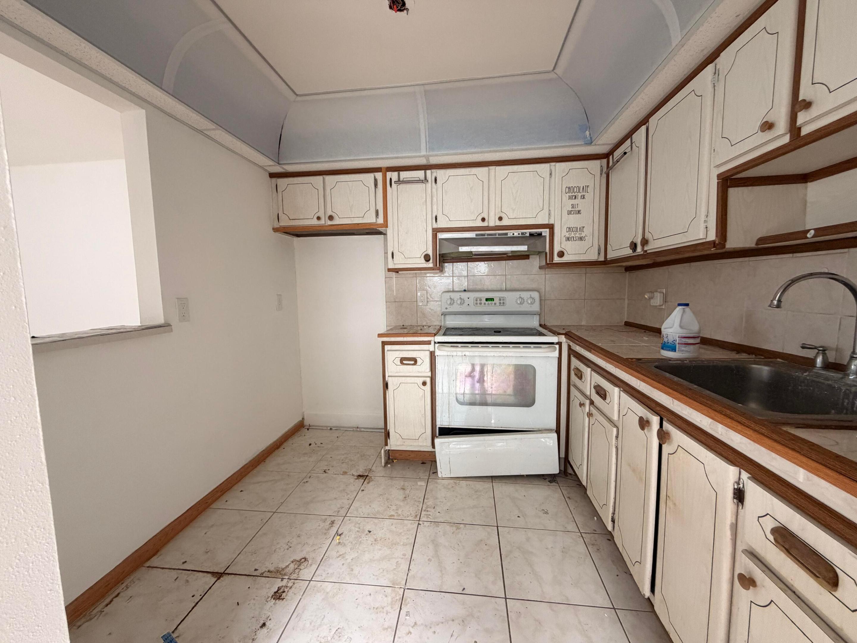 355 Brittany H Property Photo 3
