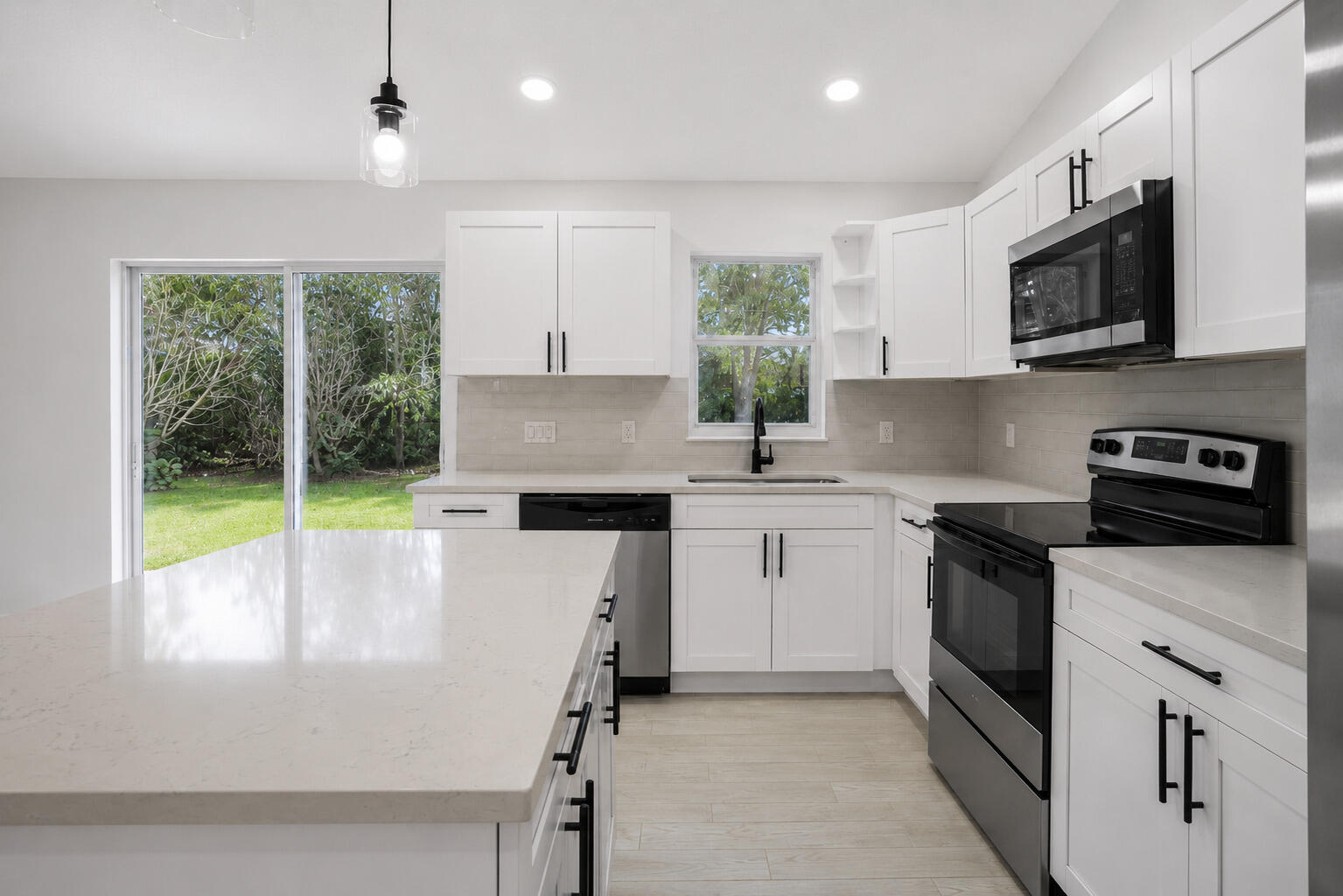 673 Cavern Terrace Property Photo 4