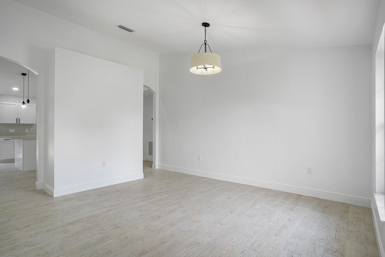 673 Cavern Terrace Property Photo 21