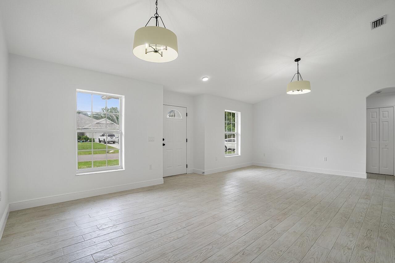 673 Cavern Terrace Property Photo 22