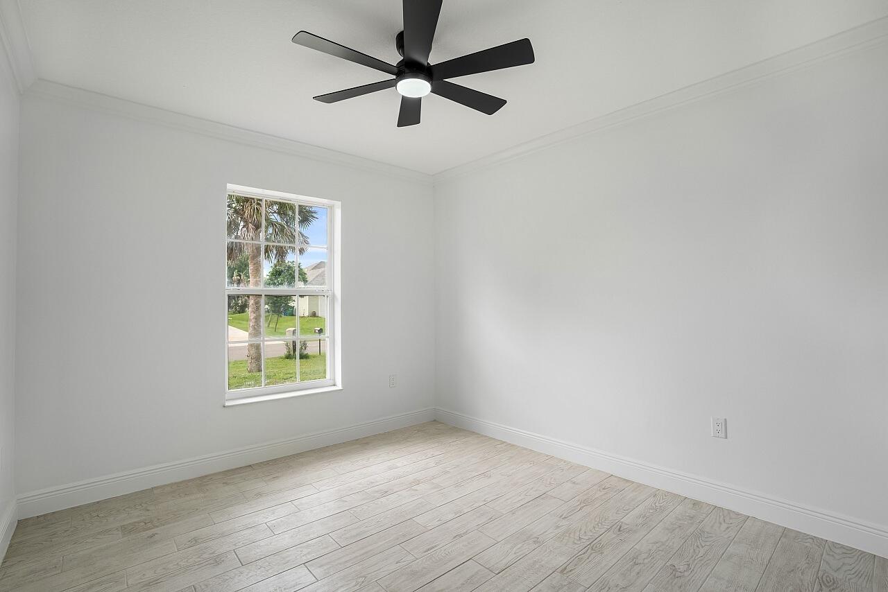 673 Cavern Terrace Property Photo 32