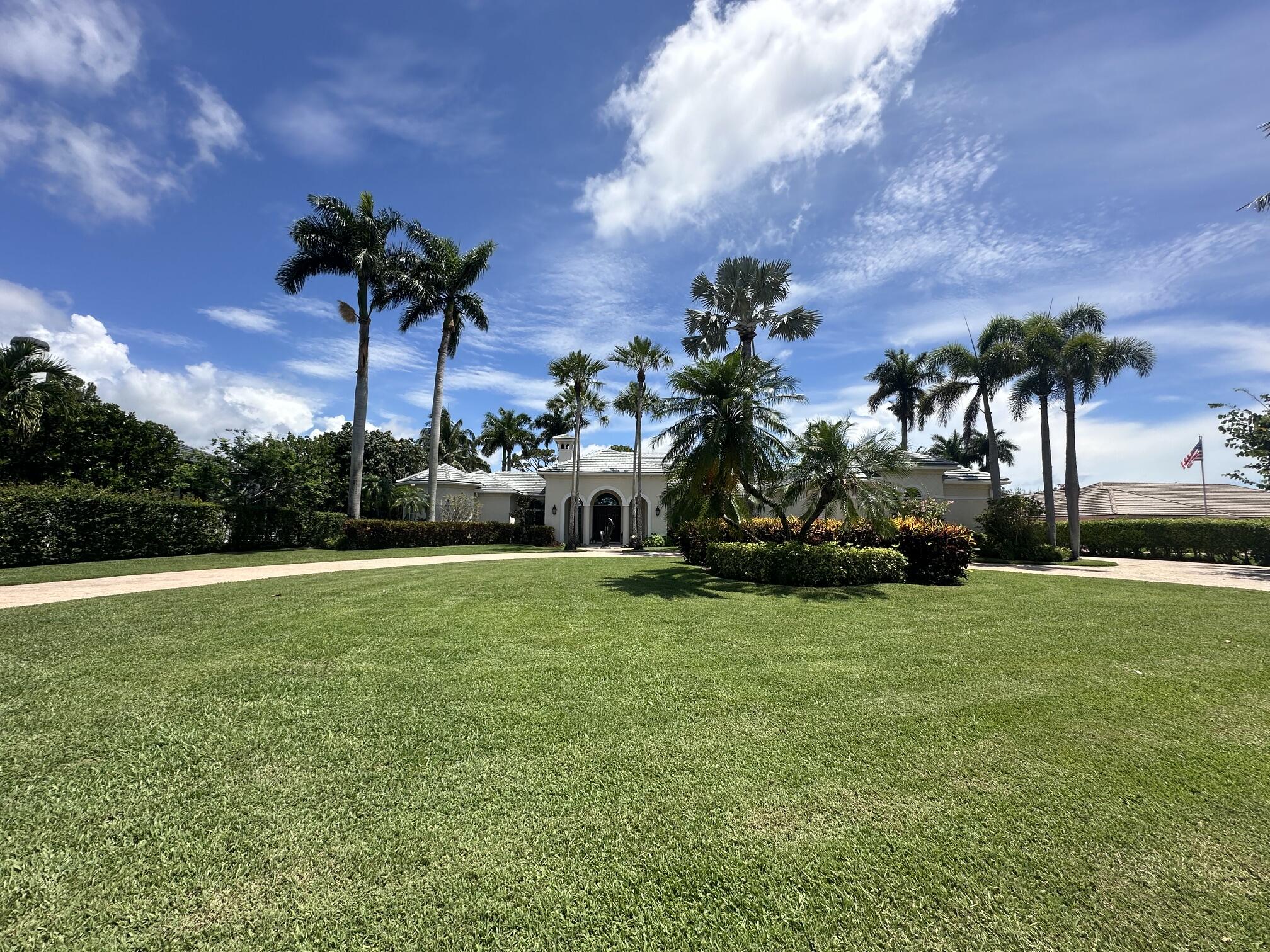 645 Atlantis Estates Way Property Photo 1