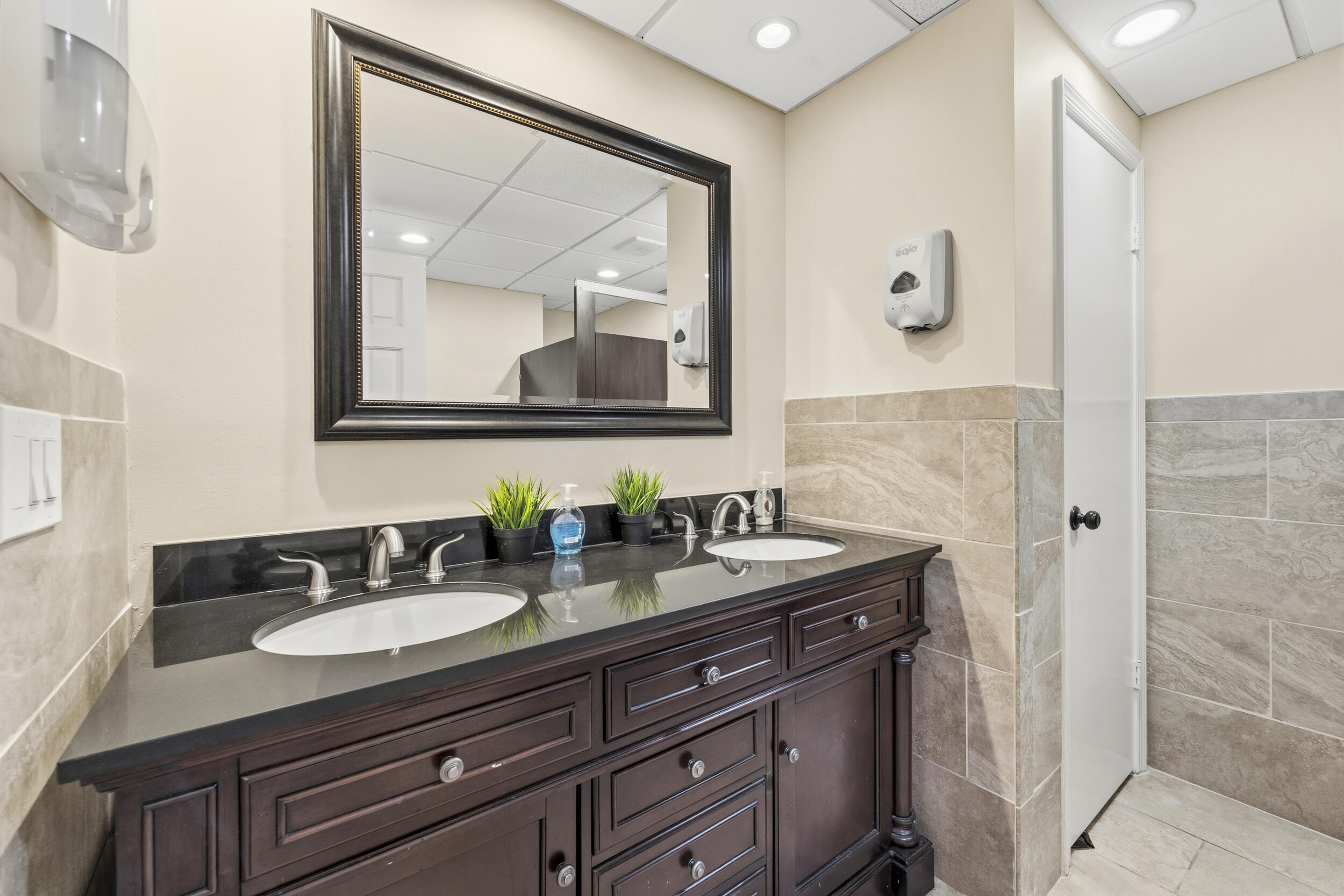 1000 Southern Boulevard Property Photo 28