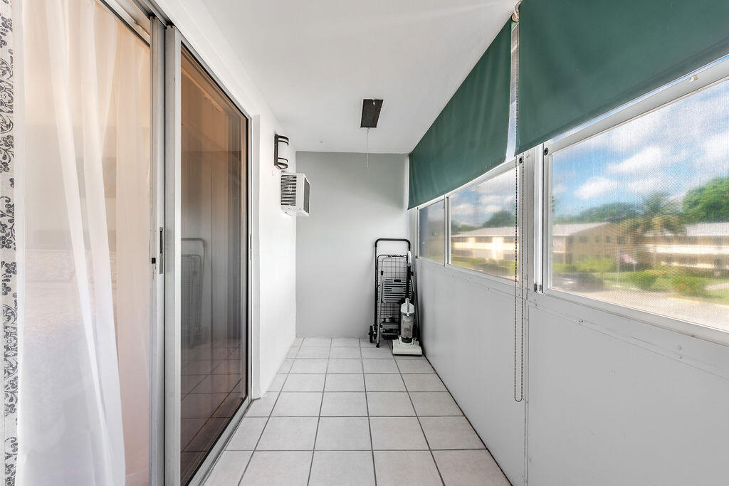393 Windsor Property Photo 14