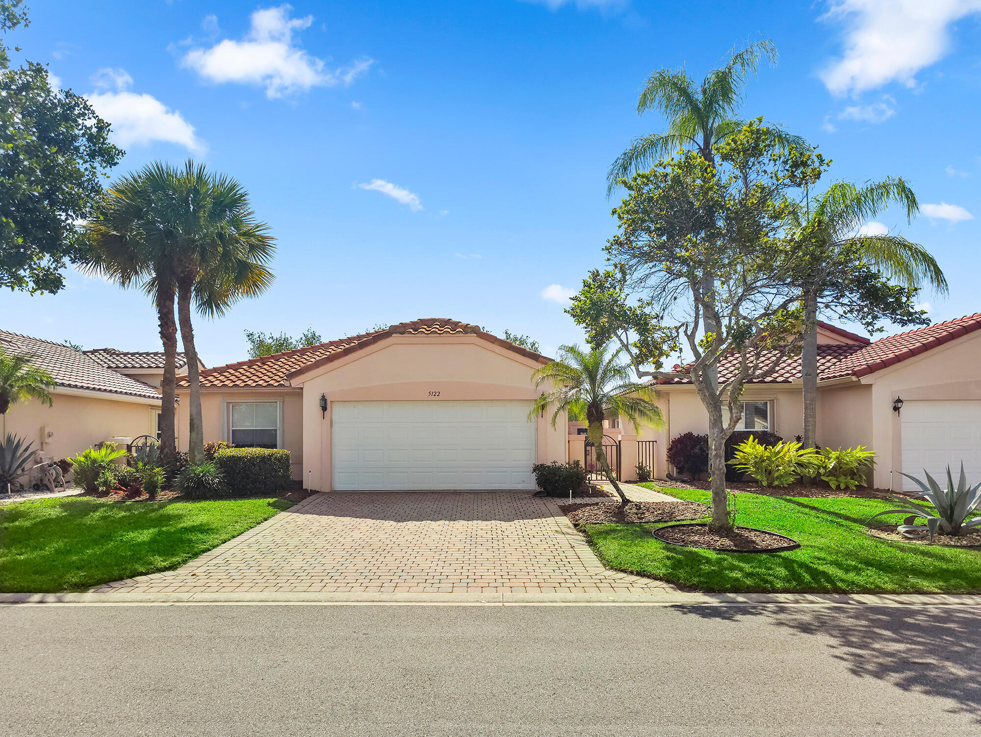 5122 Corbel Lake Way Property Photo 1