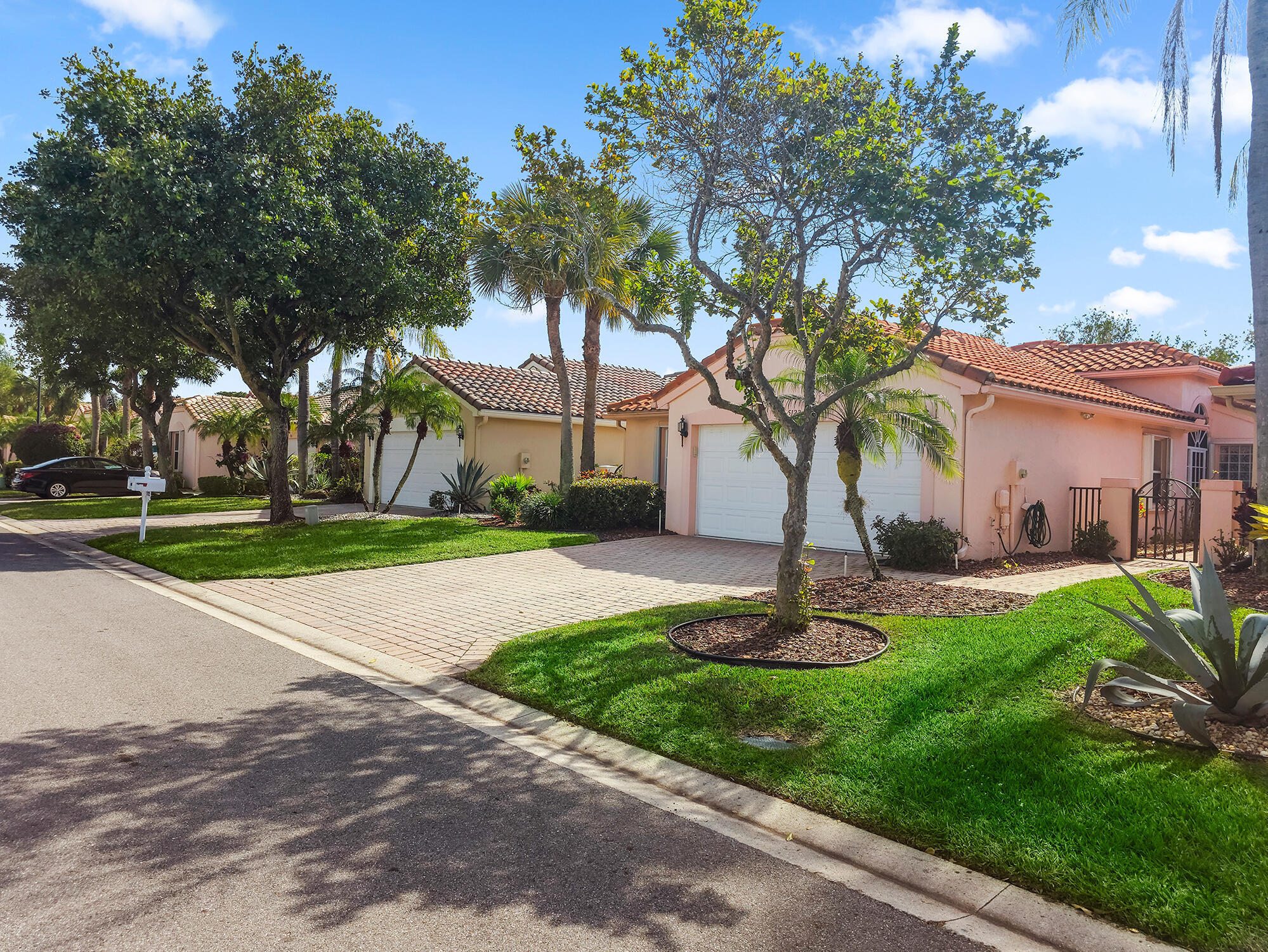 5122 Corbel Lake Way Property Photo 3