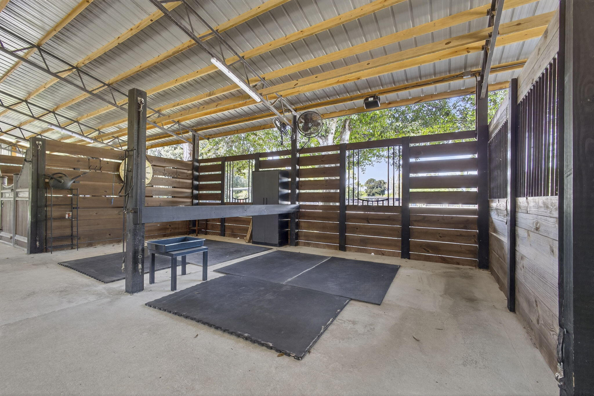14346 Tripp Road N Property Photo 12