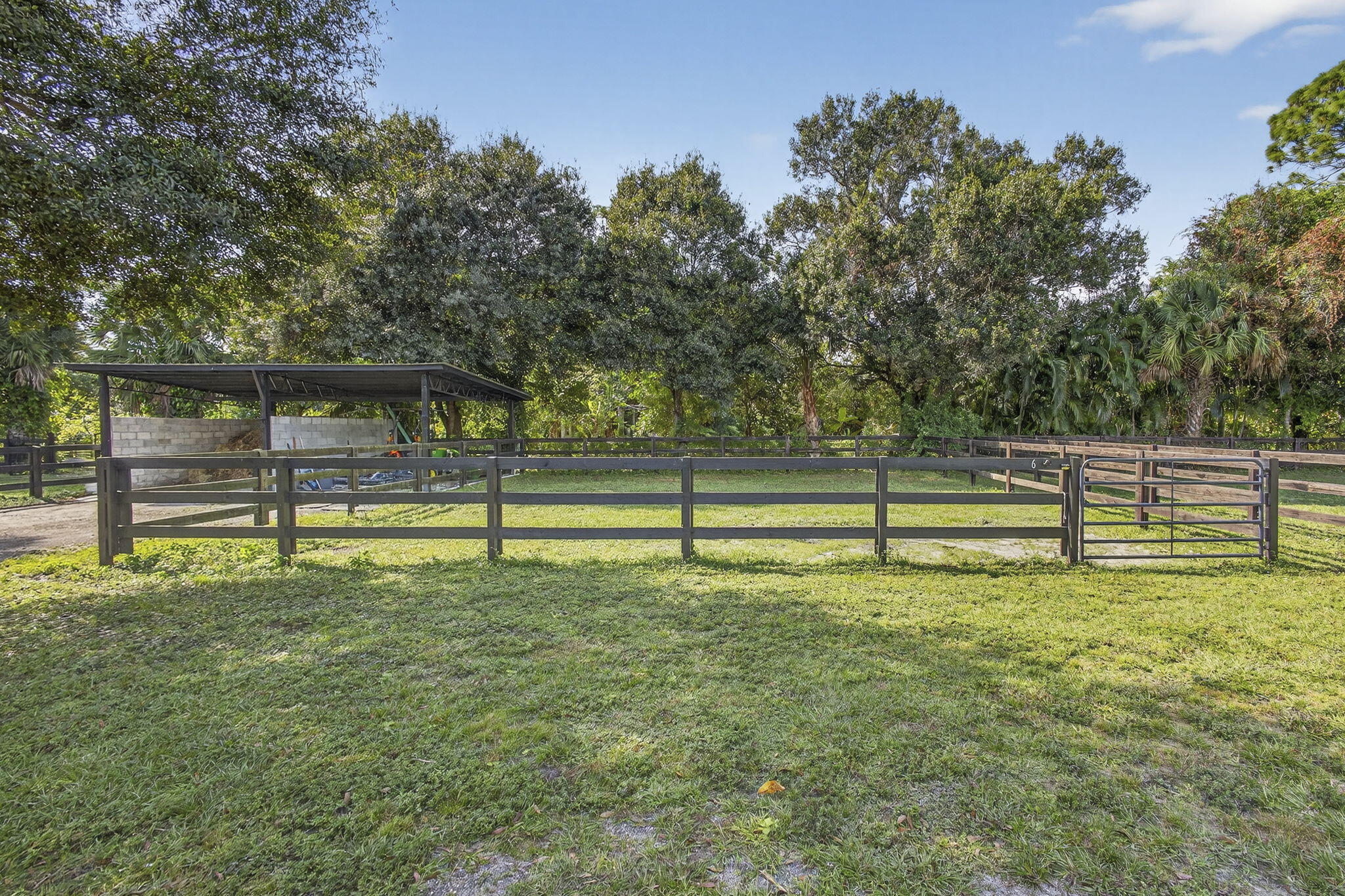 14346 Tripp Road N Property Photo 21