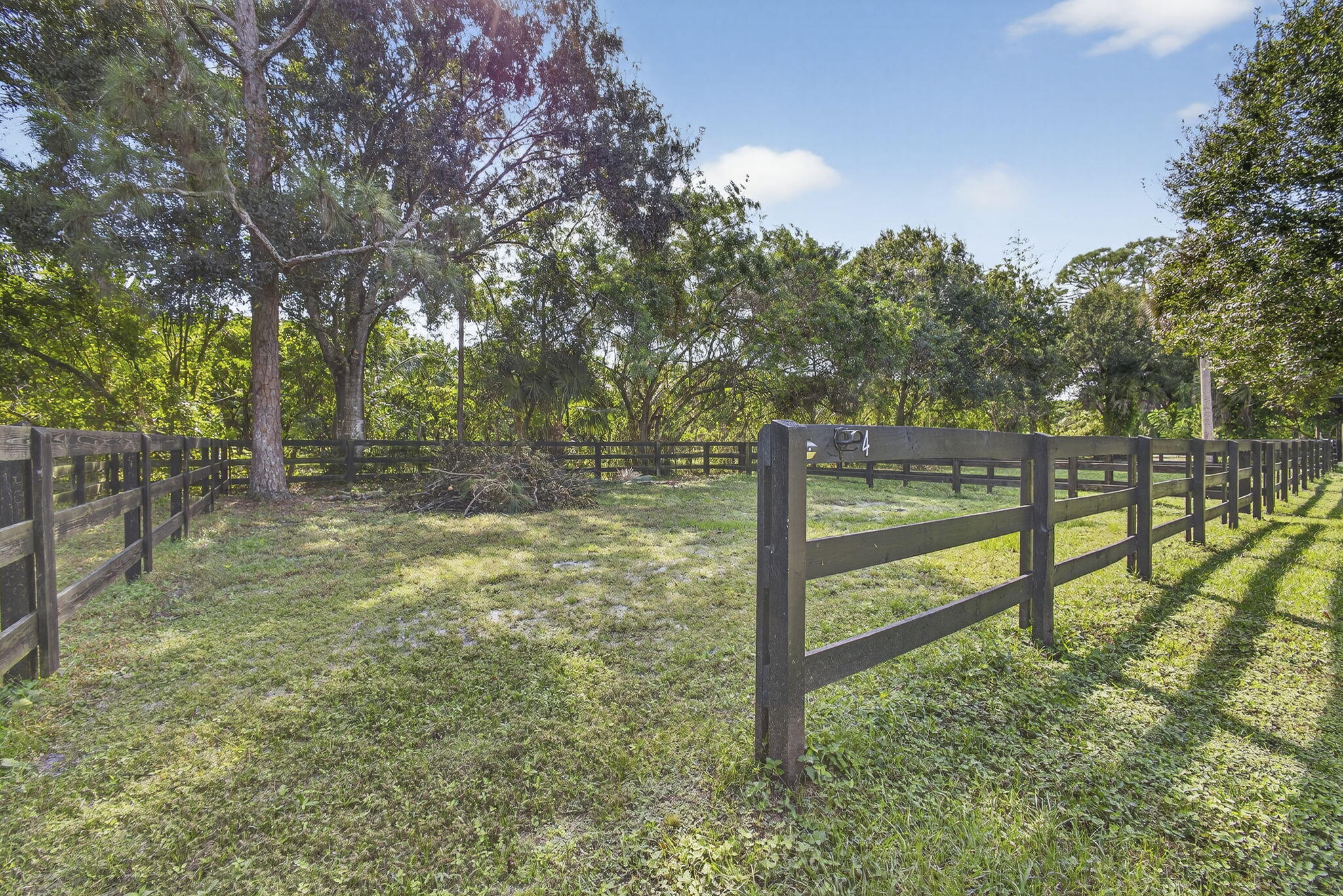 14346 Tripp Road N Property Photo 22